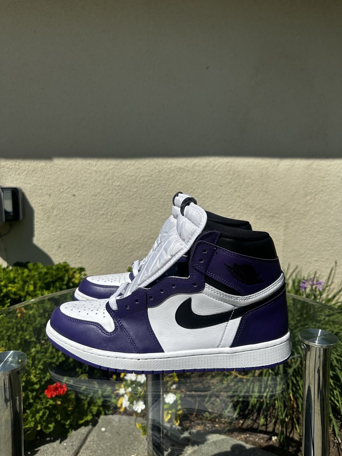 Jordan Brand Jordan 1 Retro High Court Purple White Size US 13 / EU 46 - 2 Thumbnail
