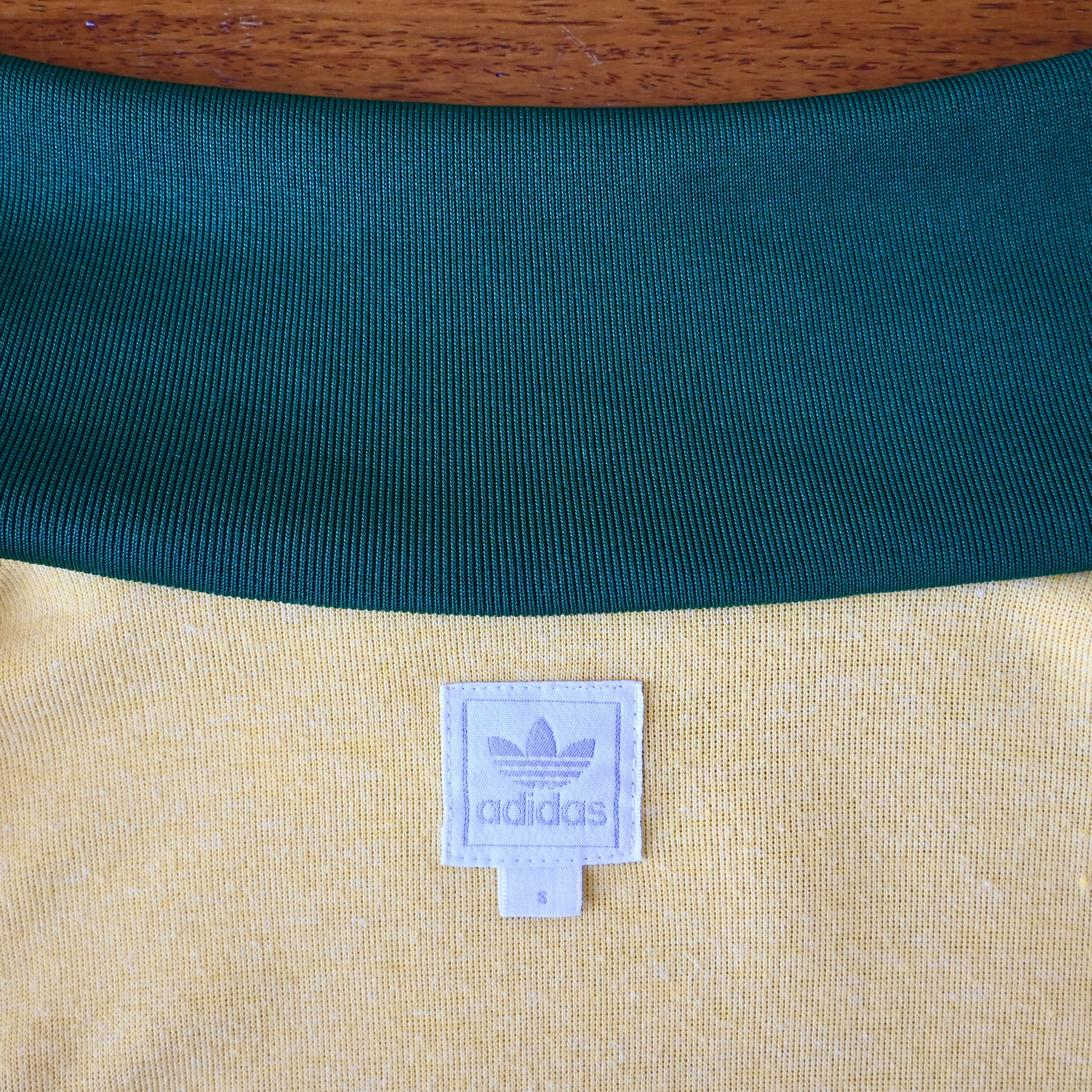 Adidas VTG 2006 Adidas FIFA official Brazil track jacket, small Size US S / EU 44-46 / 1 - 16 Thumbnail