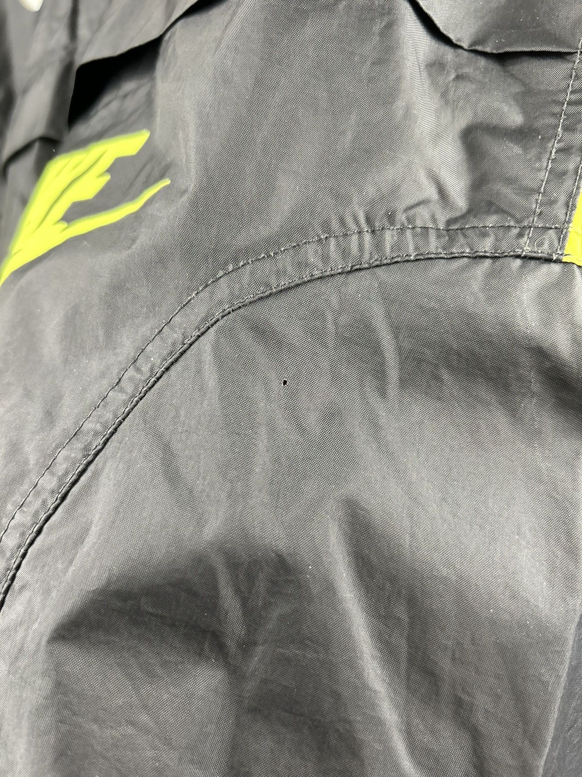 Nike Vintage 90s Nike Borussia Dortmund Jacket Jersey Rare Size US S / EU 44-46 / 1 - 22 Thumbnail