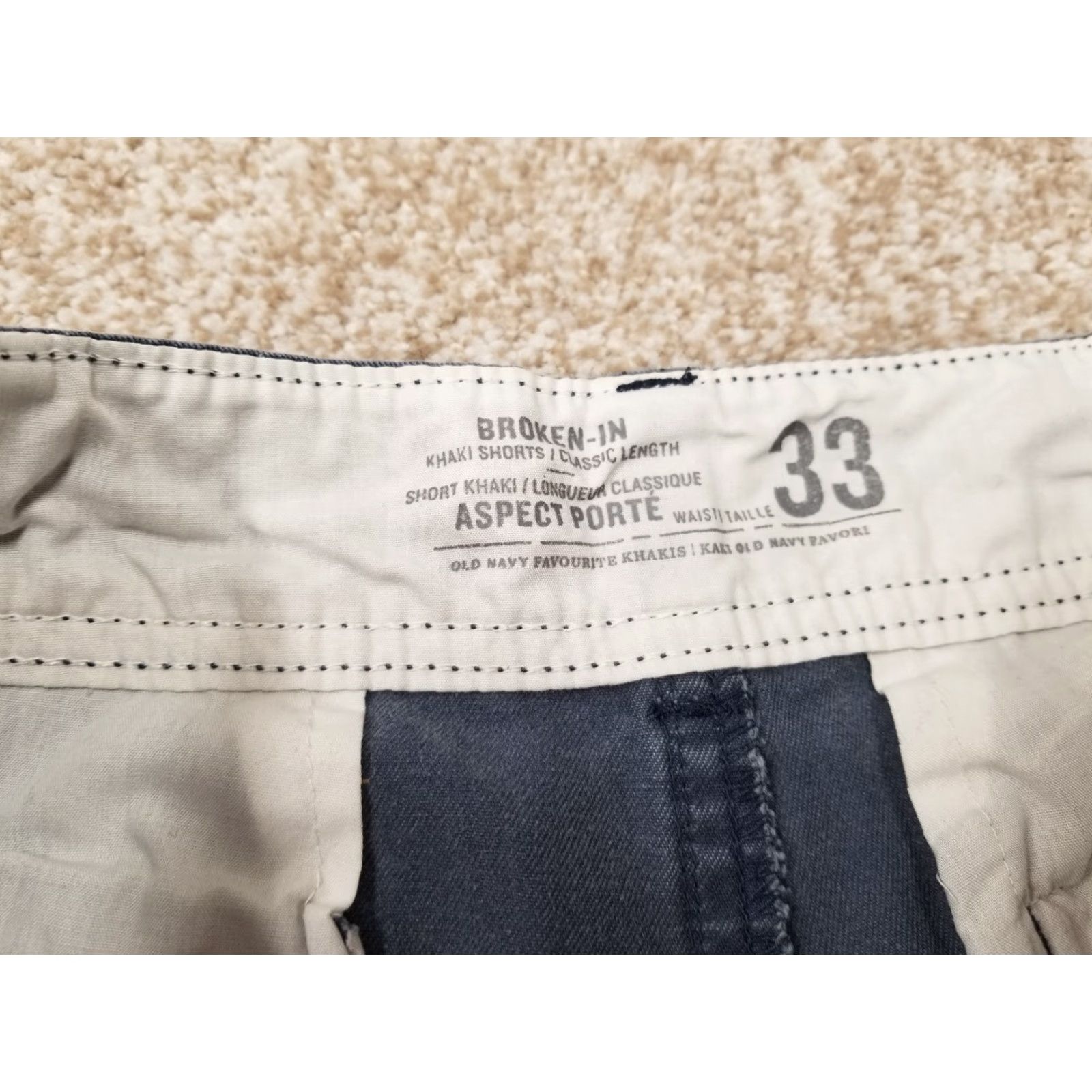 Old Navy Old Navy Shorts Mens 33 Gray Flat Front Faded Broken-In Outdoors Casual Chino 33 in Gray Regular Mens Size US 33 - 2 Thumbnail