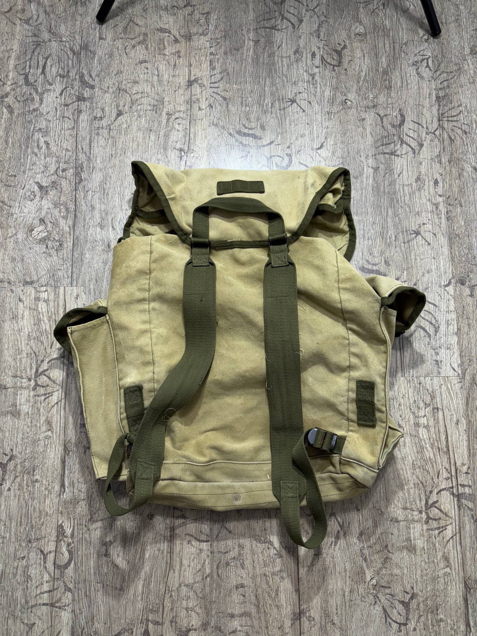 Diesel VTG DIESEL CARGO MILITARY Y2K MULTIPOCKET SLING BAG BACKPACK Size ONE SIZE - 4 Thumbnail