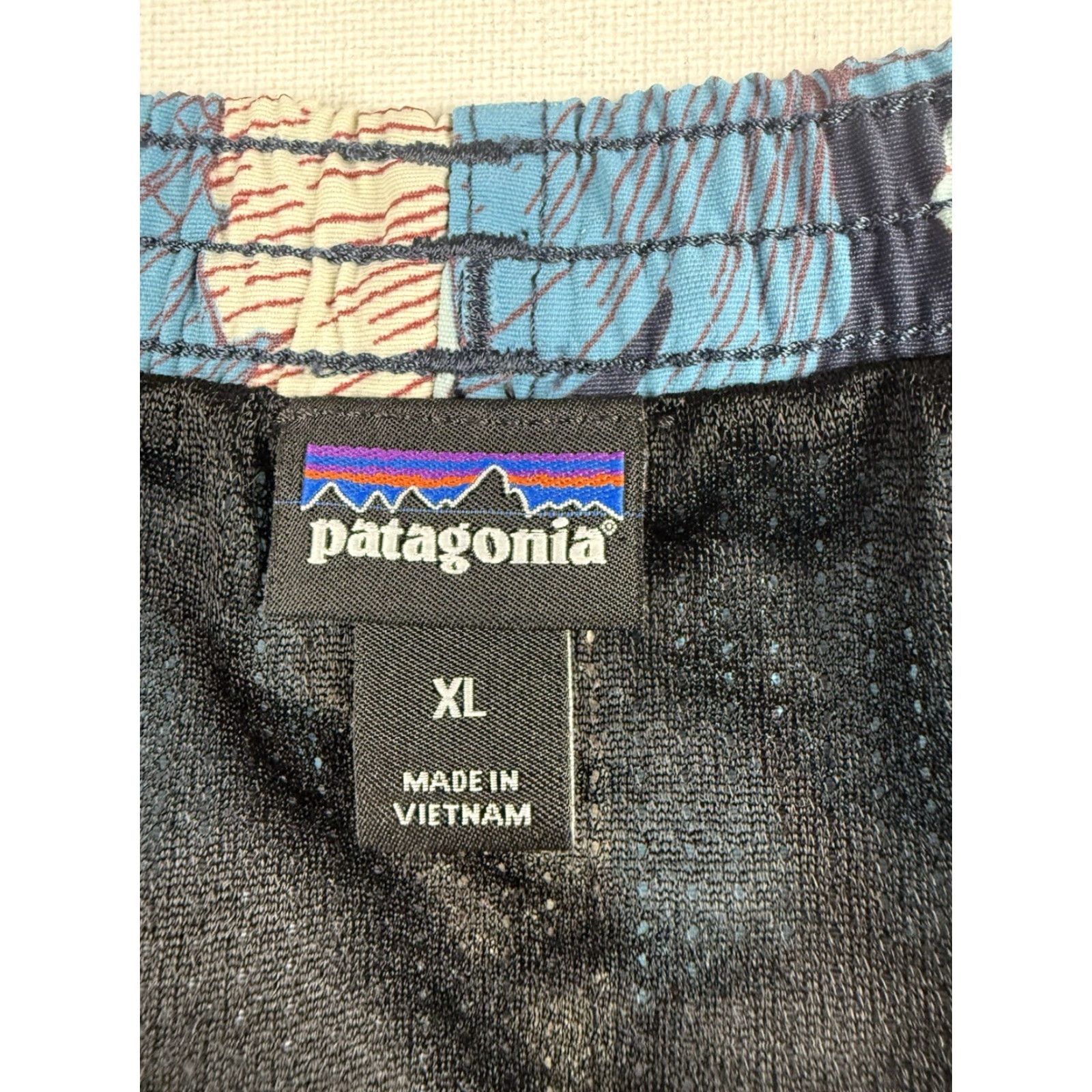 Patagonia Patagonia Baggies Shorts Mens XL 5" Inseam Floral Casual Travel Nylon Microfiber Drawstring Pockets Logo Outdoor Size US 36 / EU 52 - 2 Thumbnail