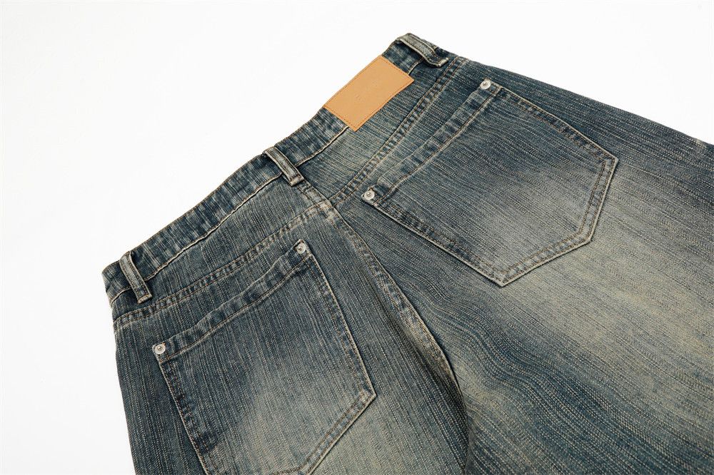 Vintage Men's Retro Washed Straight-Leg, Loose-Fit Denim Jeans Size US 32 / EU 48 - 5 Thumbnail