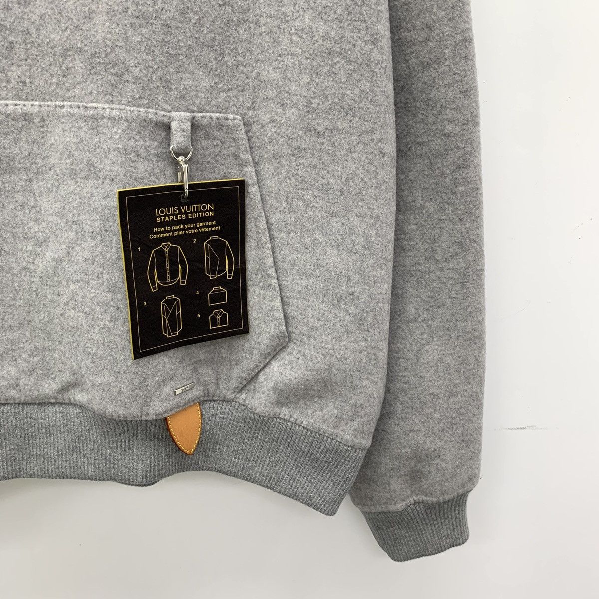 Louis Vuitton Louis Vuitton Gray Hanging Manual Wool Hooded Sweatshirt Size L / US 10 / IT 46 - 4 Thumbnail