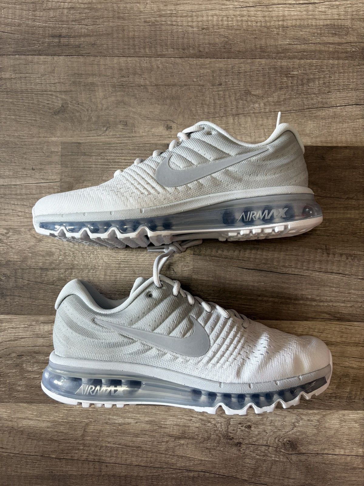 Nike Nike Air Max 2017 Size US 9 / EU 42 - 1 Thumbnail