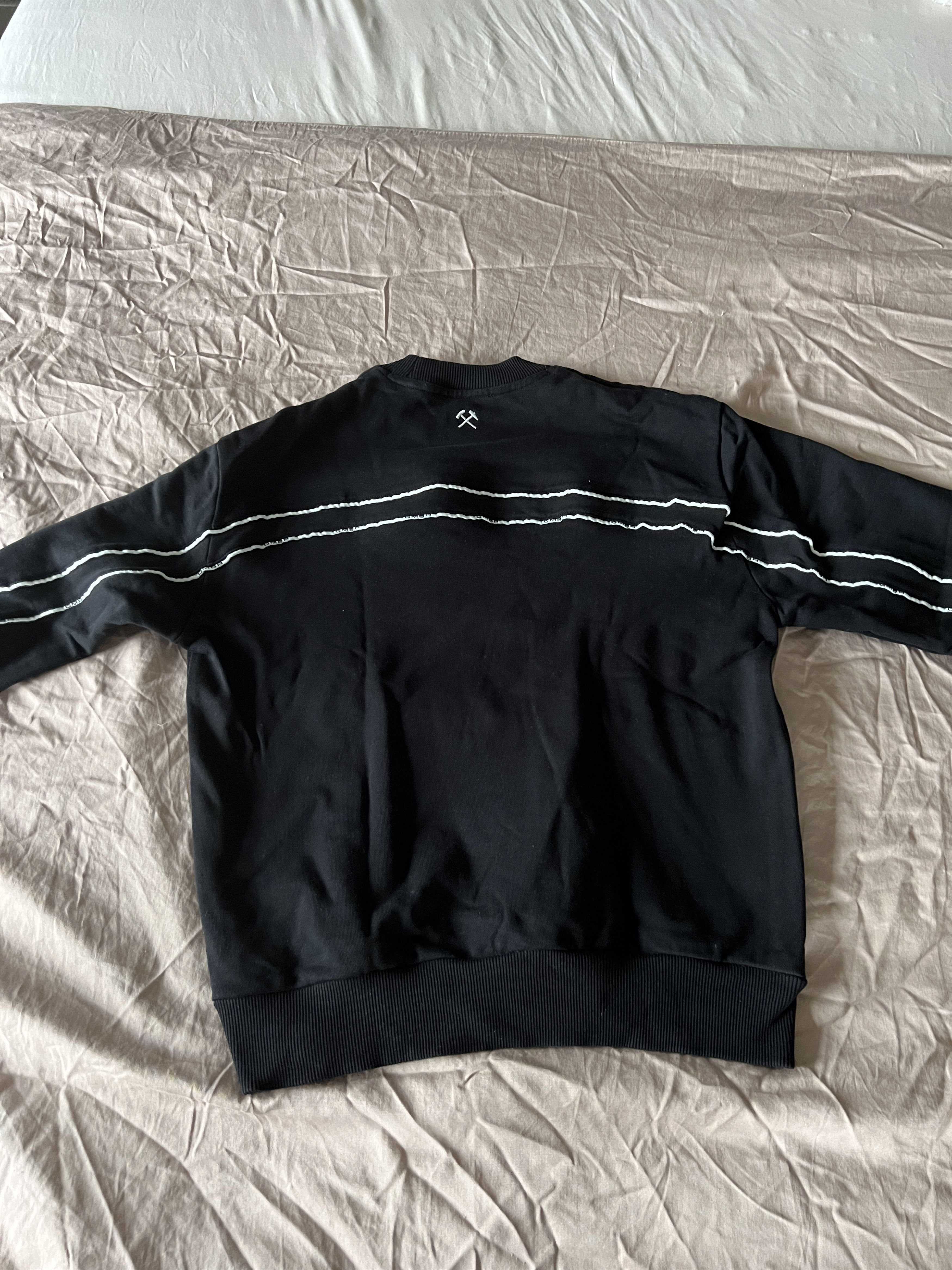 GmbH GmBH Neuland Sweater S Size US S / EU 44-46 / 1 - 3 Thumbnail