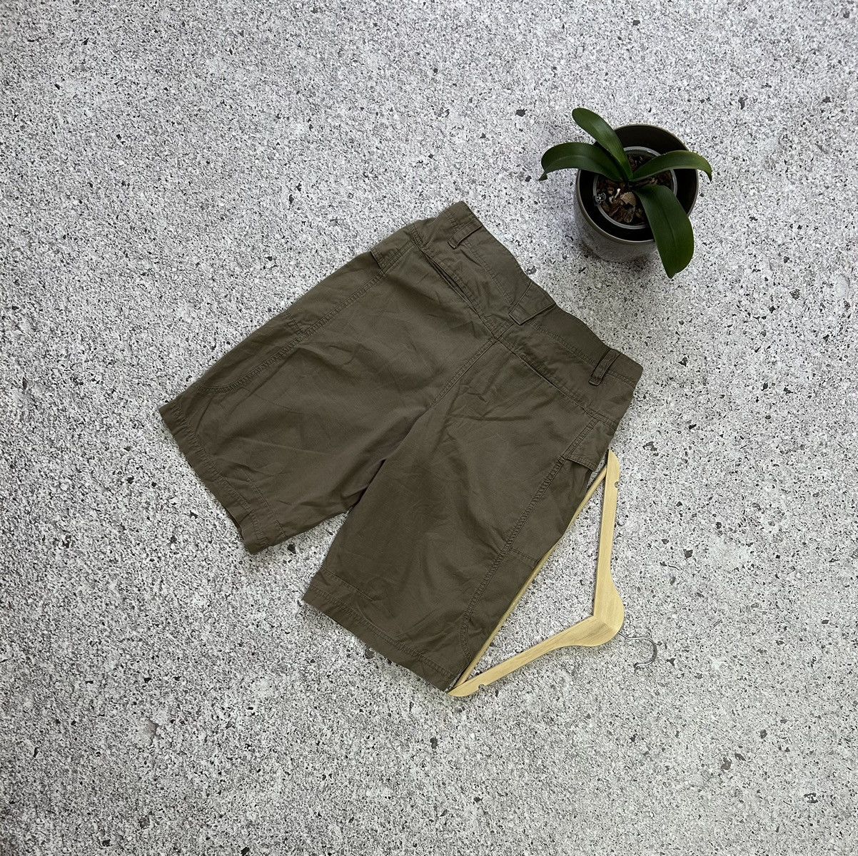 Nike × Vintage Vintage Nike military multi pocket cargo shorts cw21 size M Size US 32 / EU 48 - 2 Thumbnail