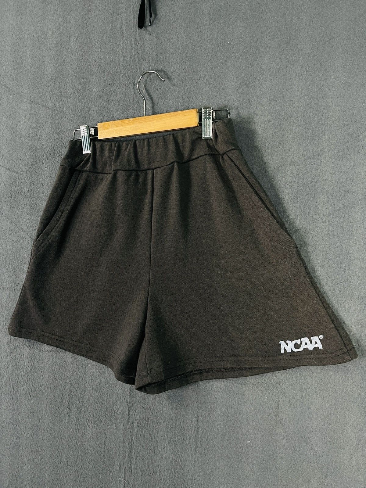 NCAA NCAA Shorts Size 29" - 3 Thumbnail