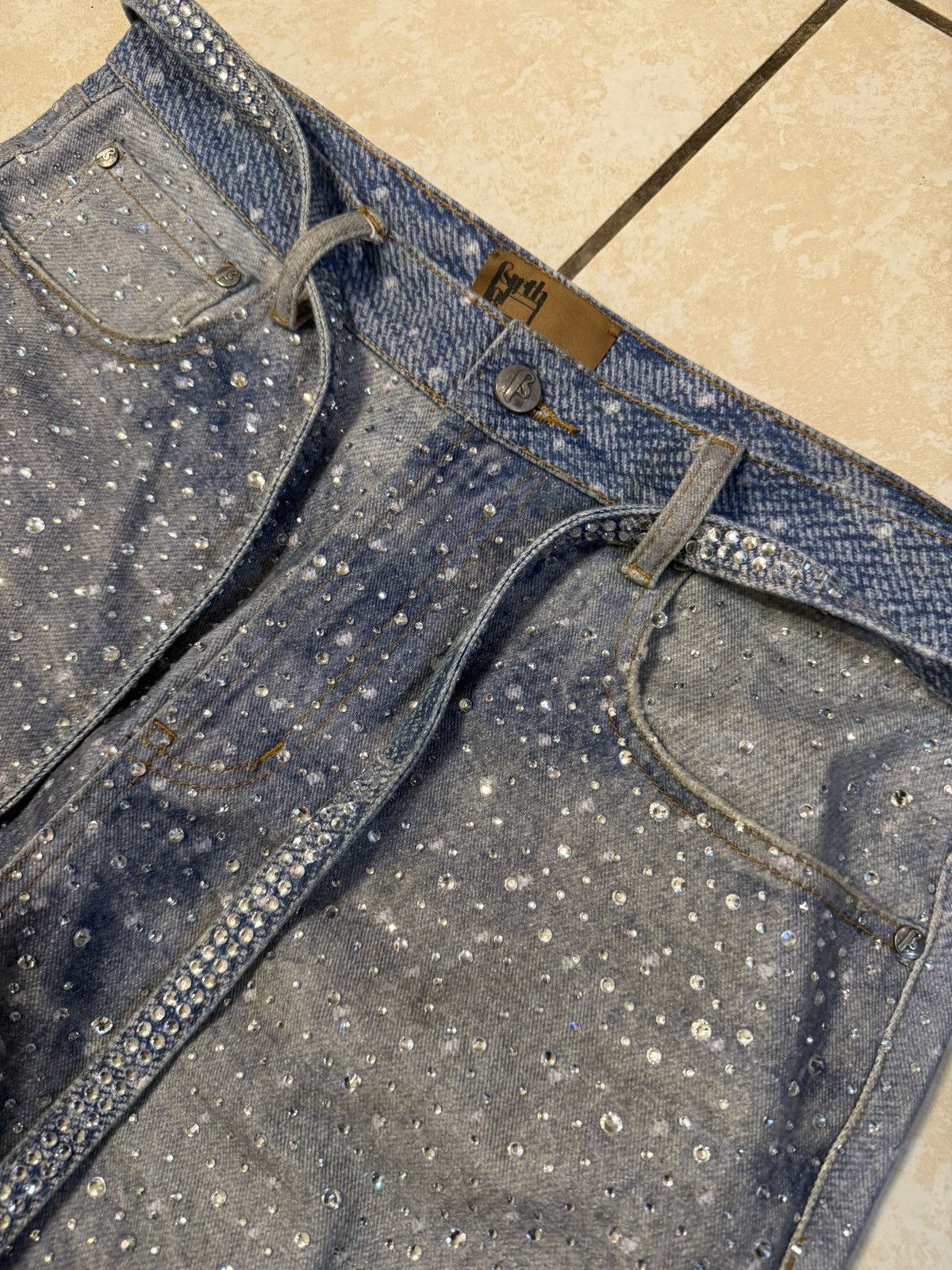 Birth of Royal Child BIRTH OF ROYAL CHILD WASHED 20K SWAROVSKI DIAMOND DENIM Size US 34 / EU 50 - 2 Thumbnail