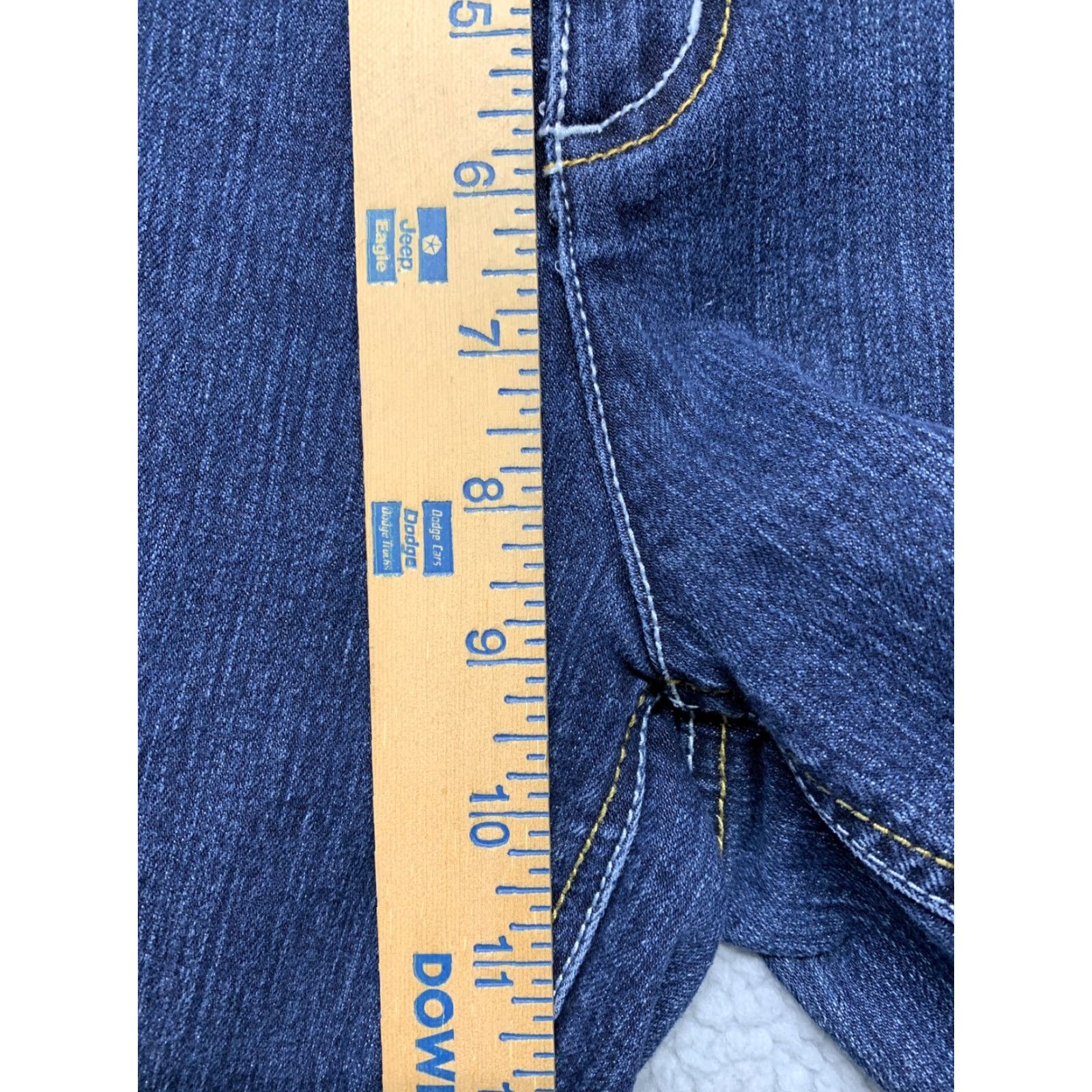 Vintage Cato Denim Capri's Size 14 Woman’s Crop Blue Jeans 32" x 16" Jeans Capri Women Blue 14 Mens? Size 36" / US 14 / IT 50 - 6 Thumbnail