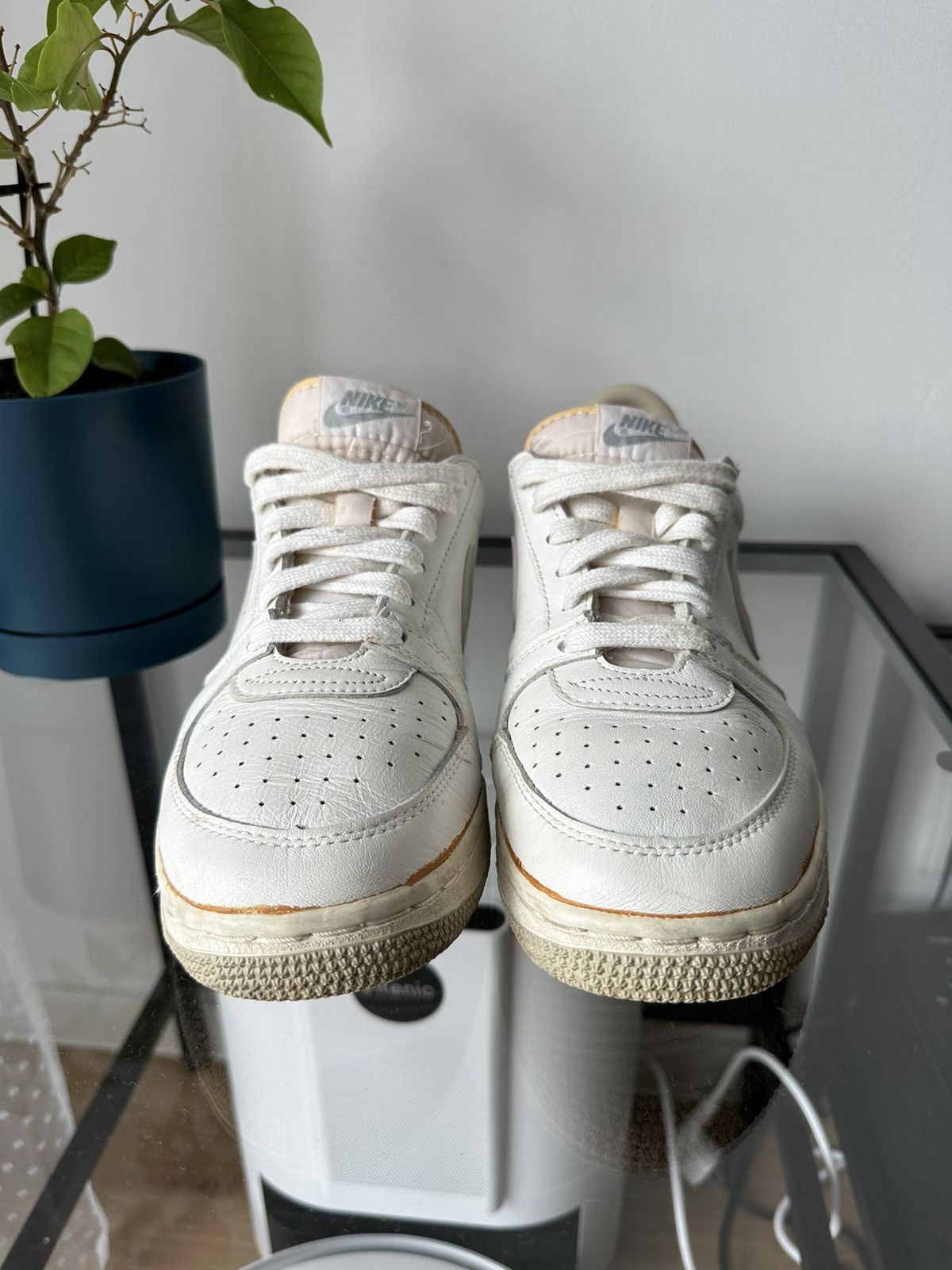 Nike 1985 RARE Nike Convention Neutral Grey leather sneakers Size US 10 / EU 43 - 3 Thumbnail