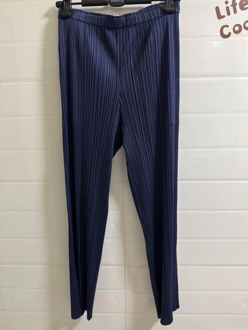 Issey Miyake issey miyake size:4 Navy blue pleated pants Size 42" / US 20 - 2 Thumbnail