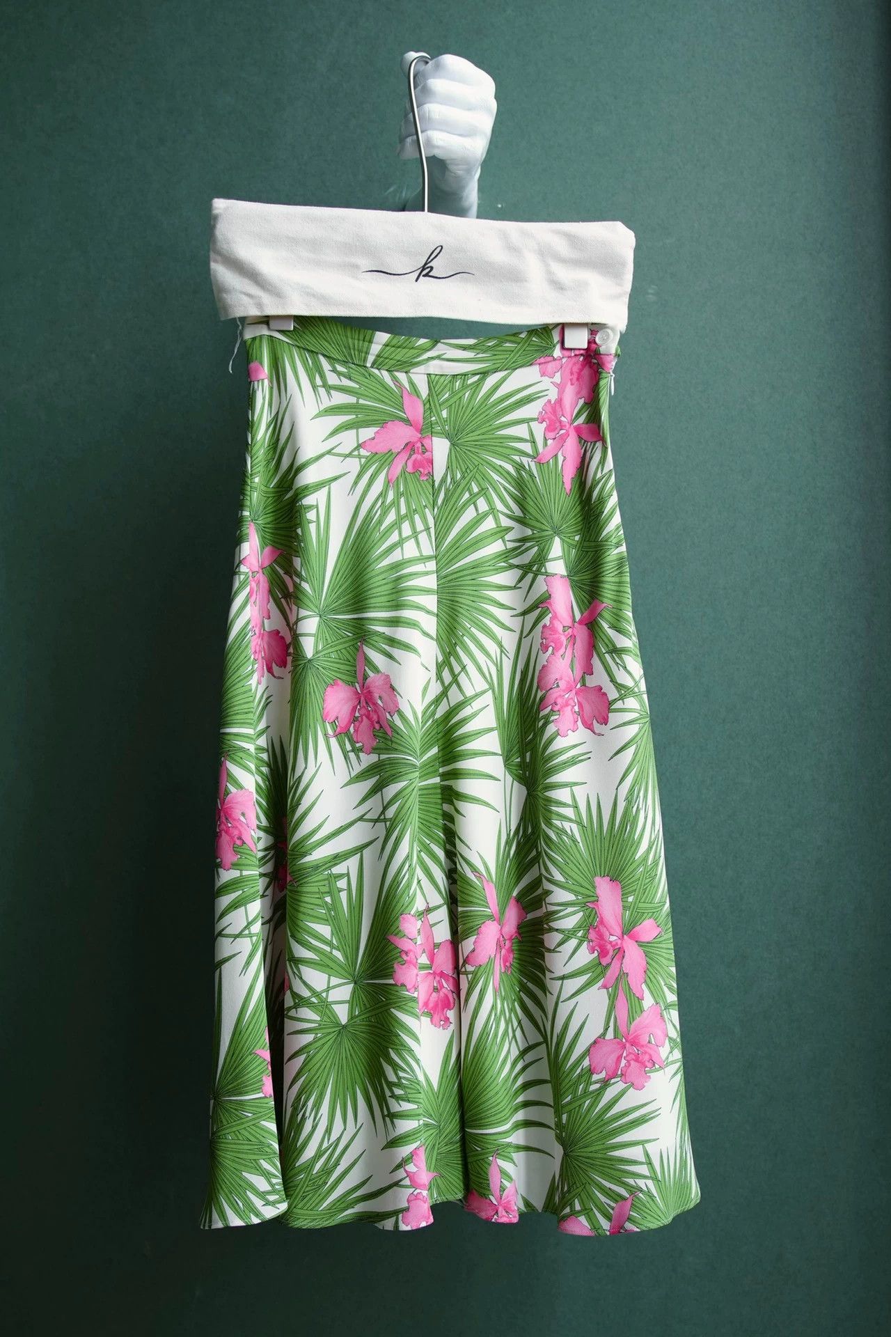 Celine Celine 2004 SS Runway Silk Floral Midi Skirt Size 25" / US 0 / IT 36 - 7 Thumbnail