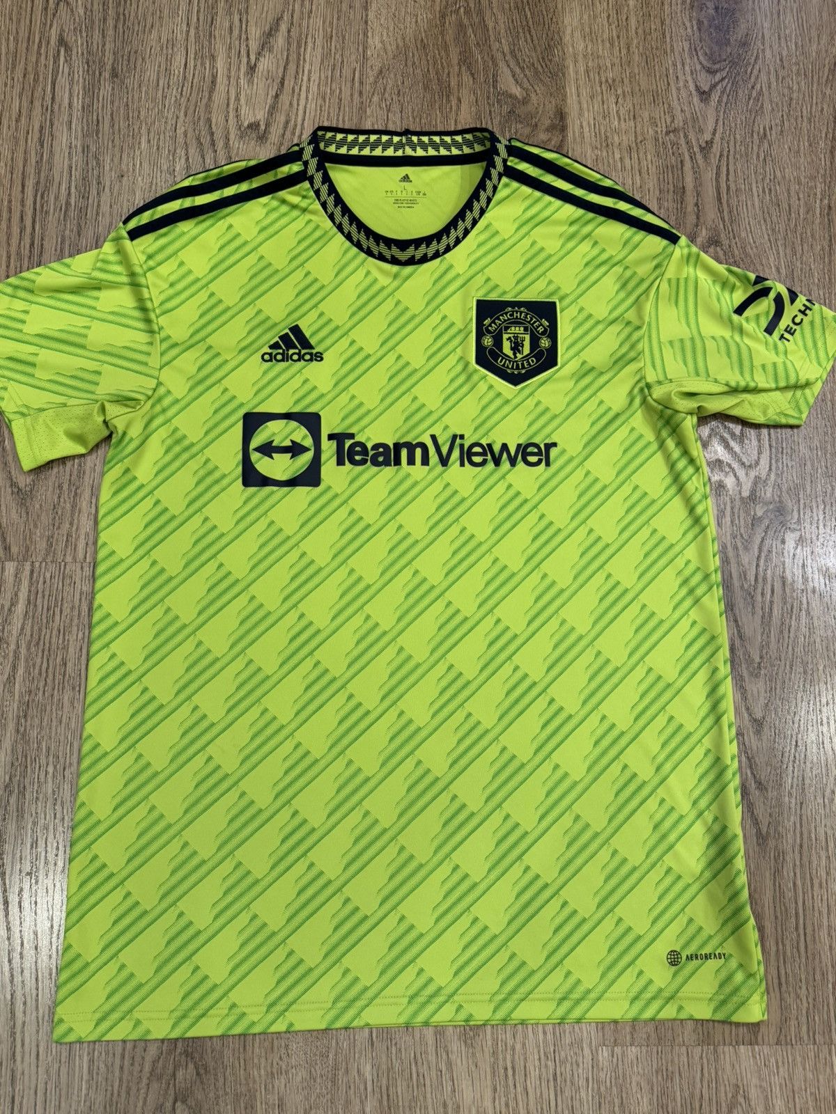Adidas MANCHESTER UNITED 2022 2023 FOOTBALL JERSEY ADIDAS HE2981 L Size US L / EU 52-54 / 3 - 1 Thumbnail