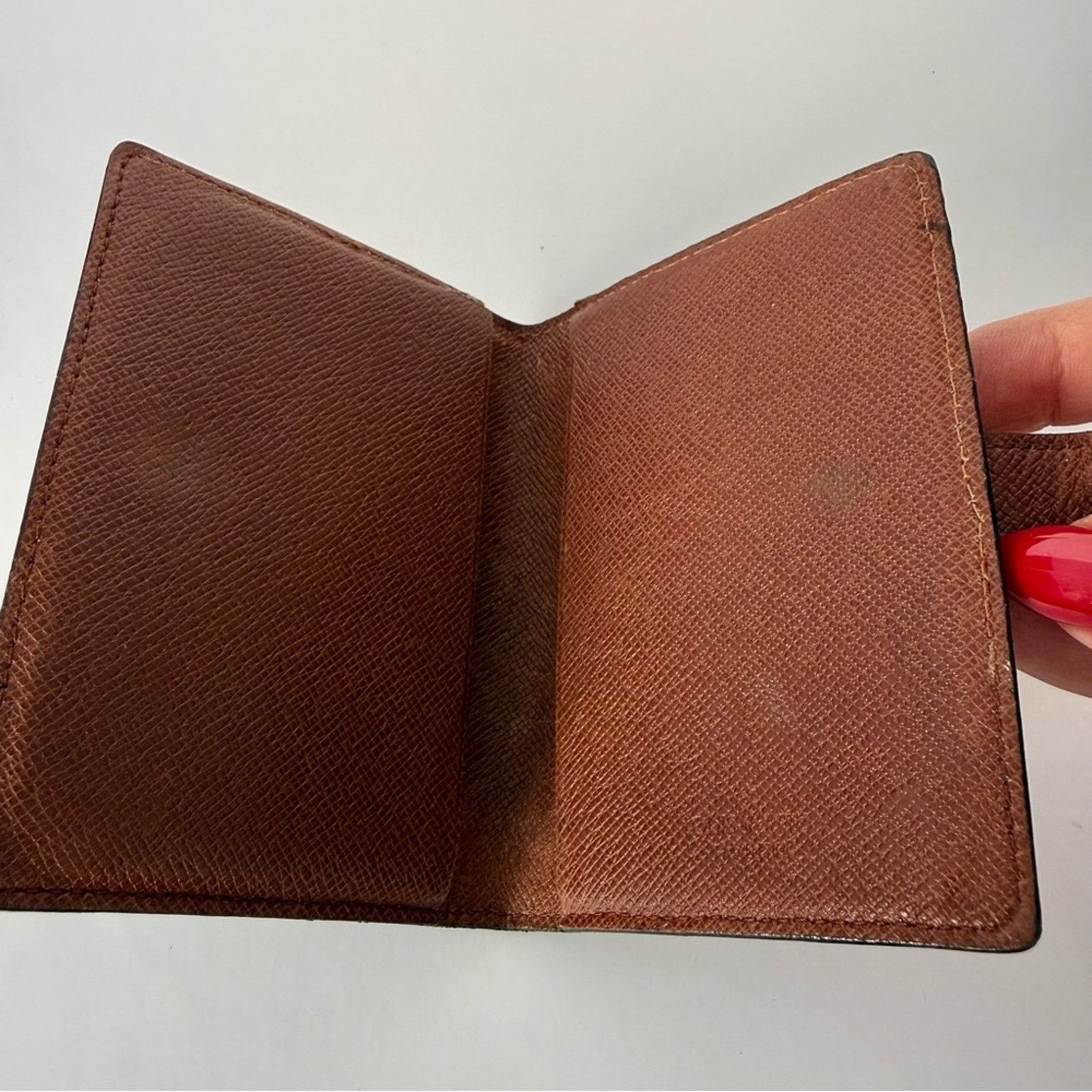 Louis Vuitton Louis Vuitton vintage unisex wallet Authentic Size ONE SIZE - 4 Thumbnail