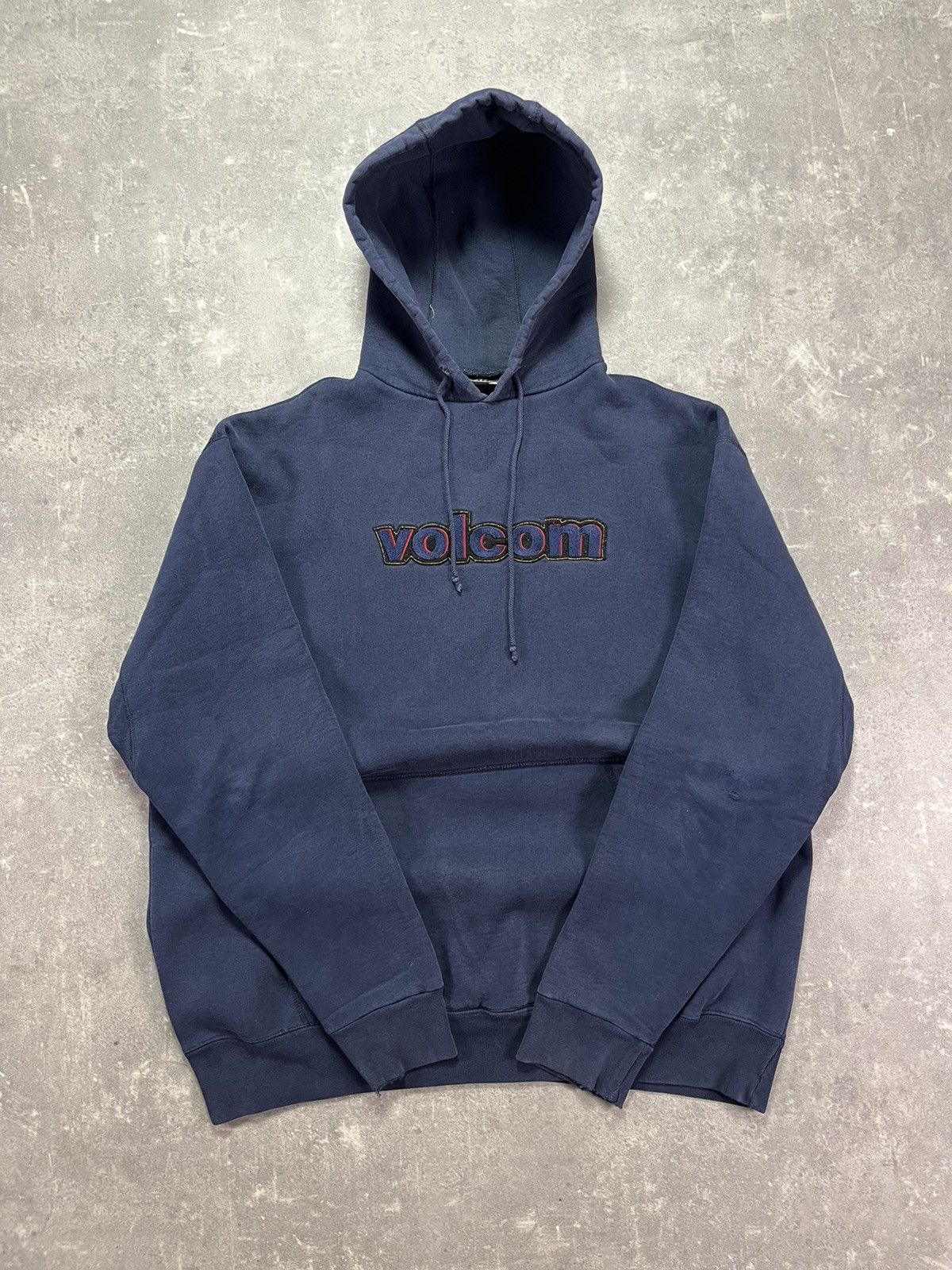 Volcom Volcom Y2K Front Logo Hoodie L XL Rare 00s Vintage Size US L / EU 52-54 / 3 - 1 Thumbnail