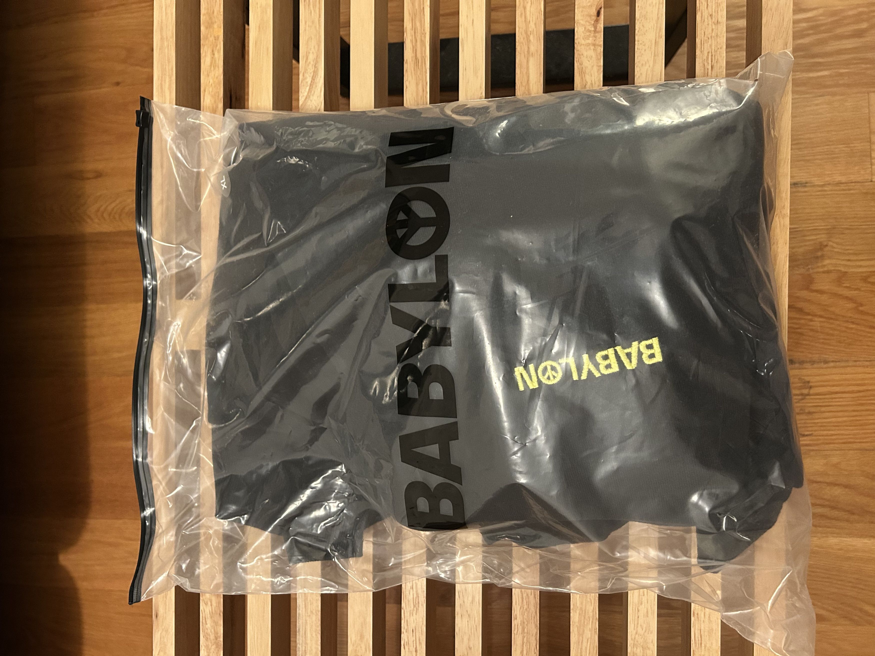 Babylon SHOP HOODIE YELLOW LOGO Size US XL / EU 56 / 4 - 2 Thumbnail