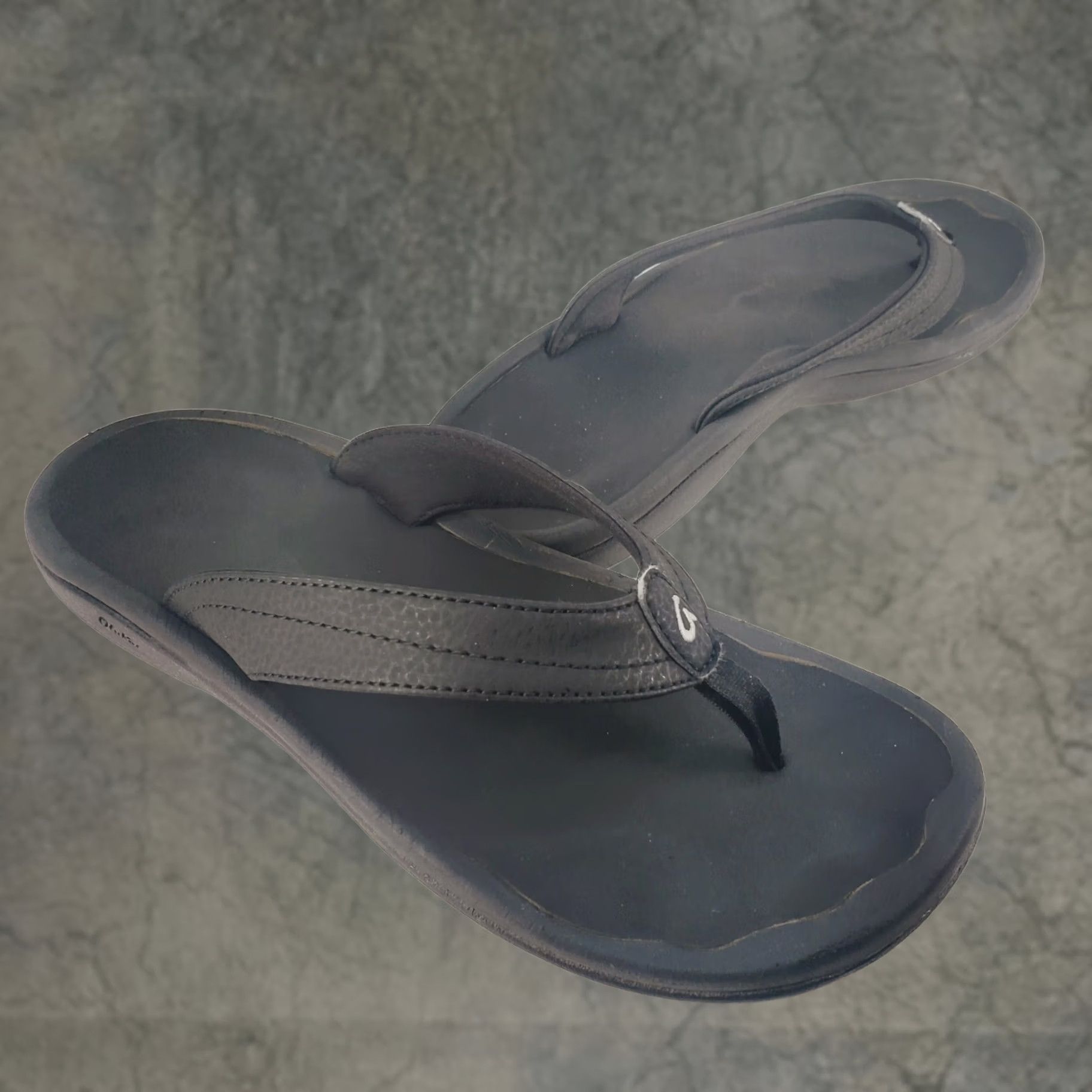 Olukai VINTAGE OluKai Women's Sandal Ohana Thong Flip Flop Black Slip On Casual Beach 8 US 38 EU Women Mens? Size US 8 / IT 38 - 1 Thumbnail