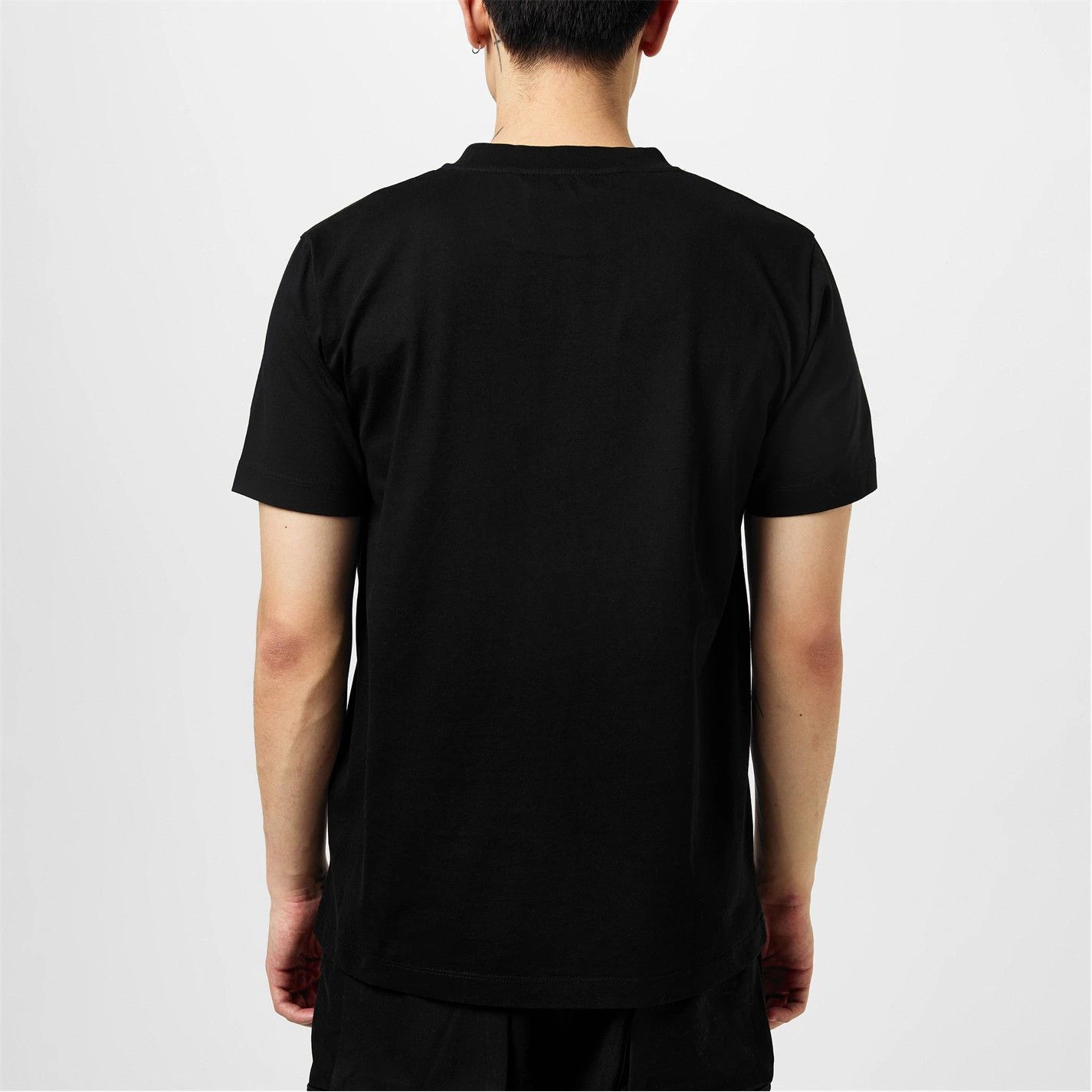 Off-White o1g2r1mq0226 Stamp Skate T-Shirt In Black Size US S / EU 44-46 / 1 - 4 Thumbnail