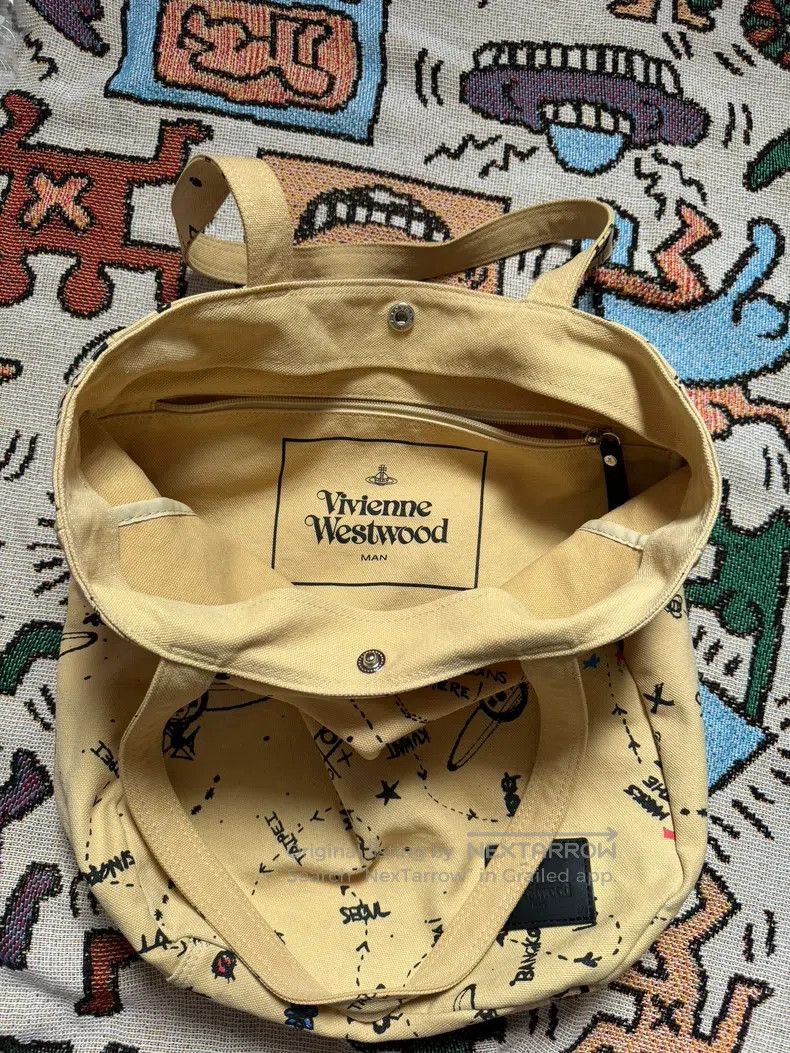 Vivienne Westwood Vivienne Westwood size os Graffiti Style Canvas Tote Bag Size ONE SIZE - 7 Thumbnail