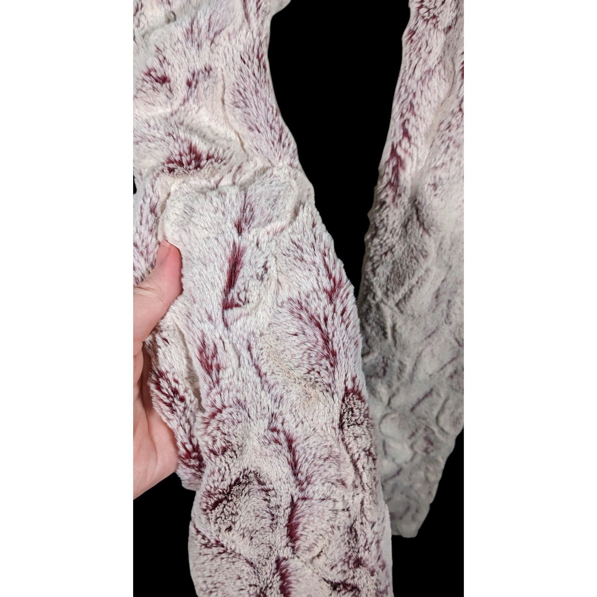 Other Minky Couture Pink Textured Plush Scarf Size ONE SIZE - 4 Thumbnail