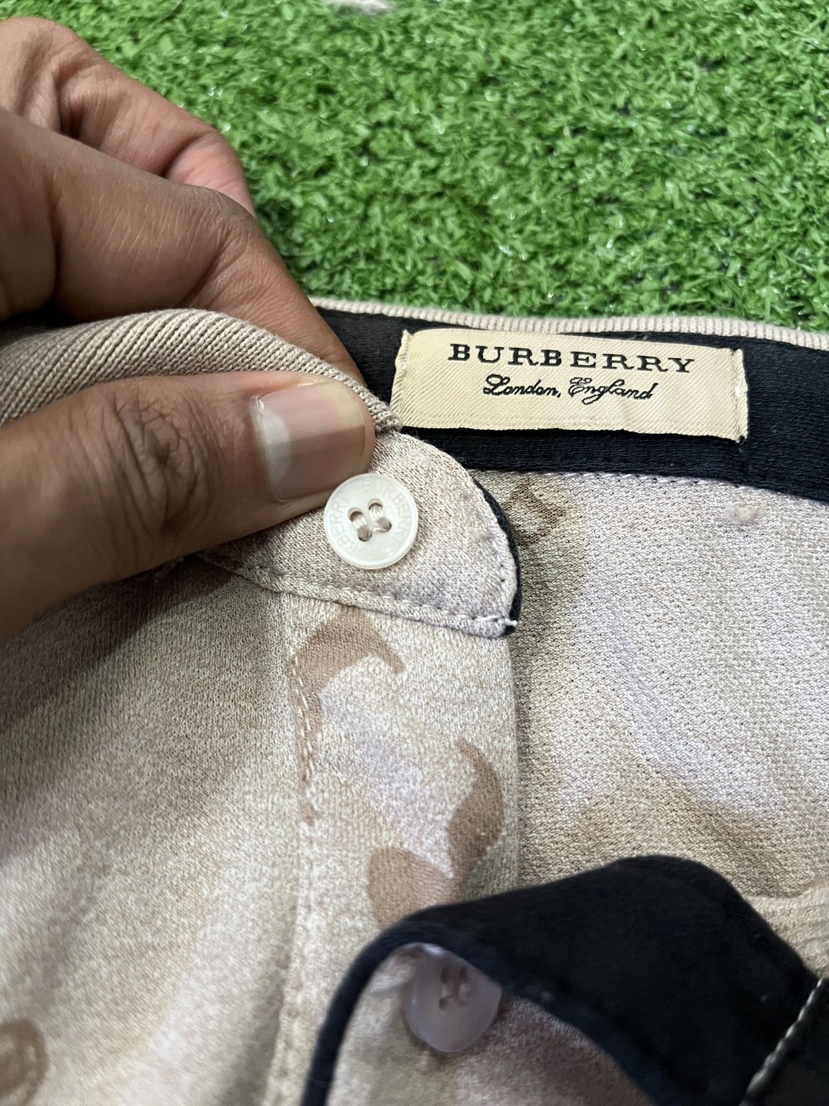 Burberry Burberry AOP Polo Size US L / EU 52-54 / 3 - 2 Thumbnail