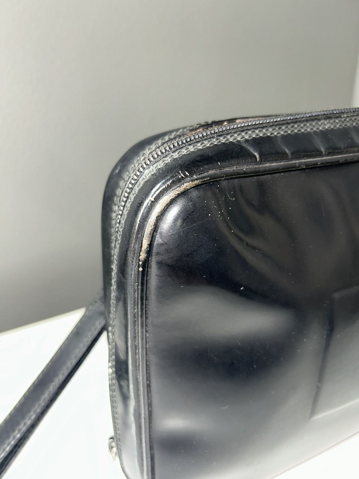 Gucci Vintage Gucci Tom Ford Patent Leather Wristlet Bag (project) Size ONE SIZE - 15 Thumbnail
