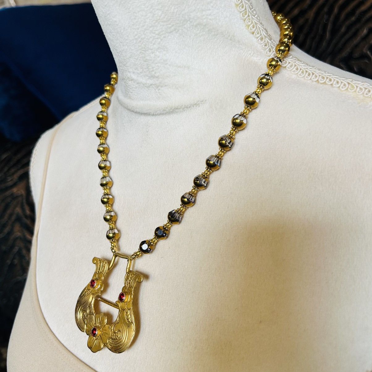 Vintage Handcrafted salvaged antique belt buckle pendant necklace Size ONE SIZE - 3 Thumbnail
