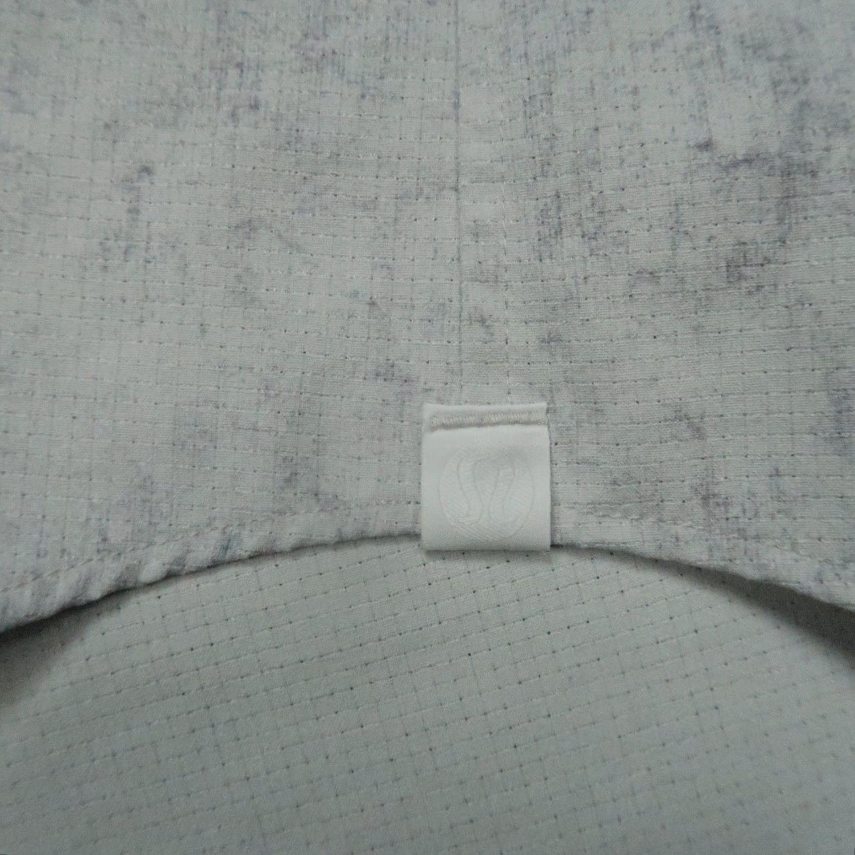 Lululemon Lululemon Shirt Men Medium White Gray Airing Easy Performance Long Sleeve Button Shirt Size US M / EU 48-50 / 2 - 4 Thumbnail