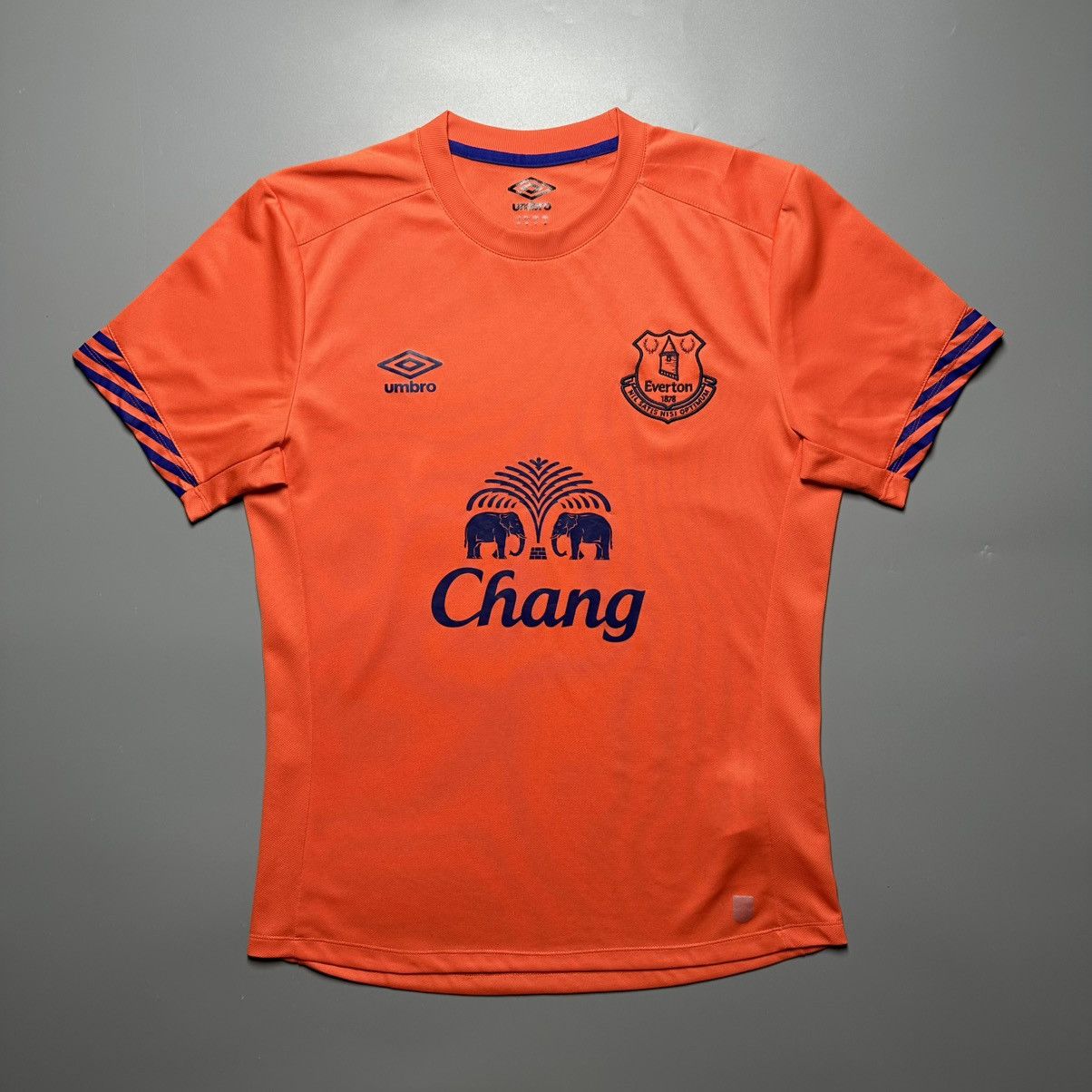 Umbro EVERTON UMBRO 2015/2016 FOOTBALL SOCCER TRAINING JERSEY Size US M / EU 48-50 / 2 - 1 Thumbnail
