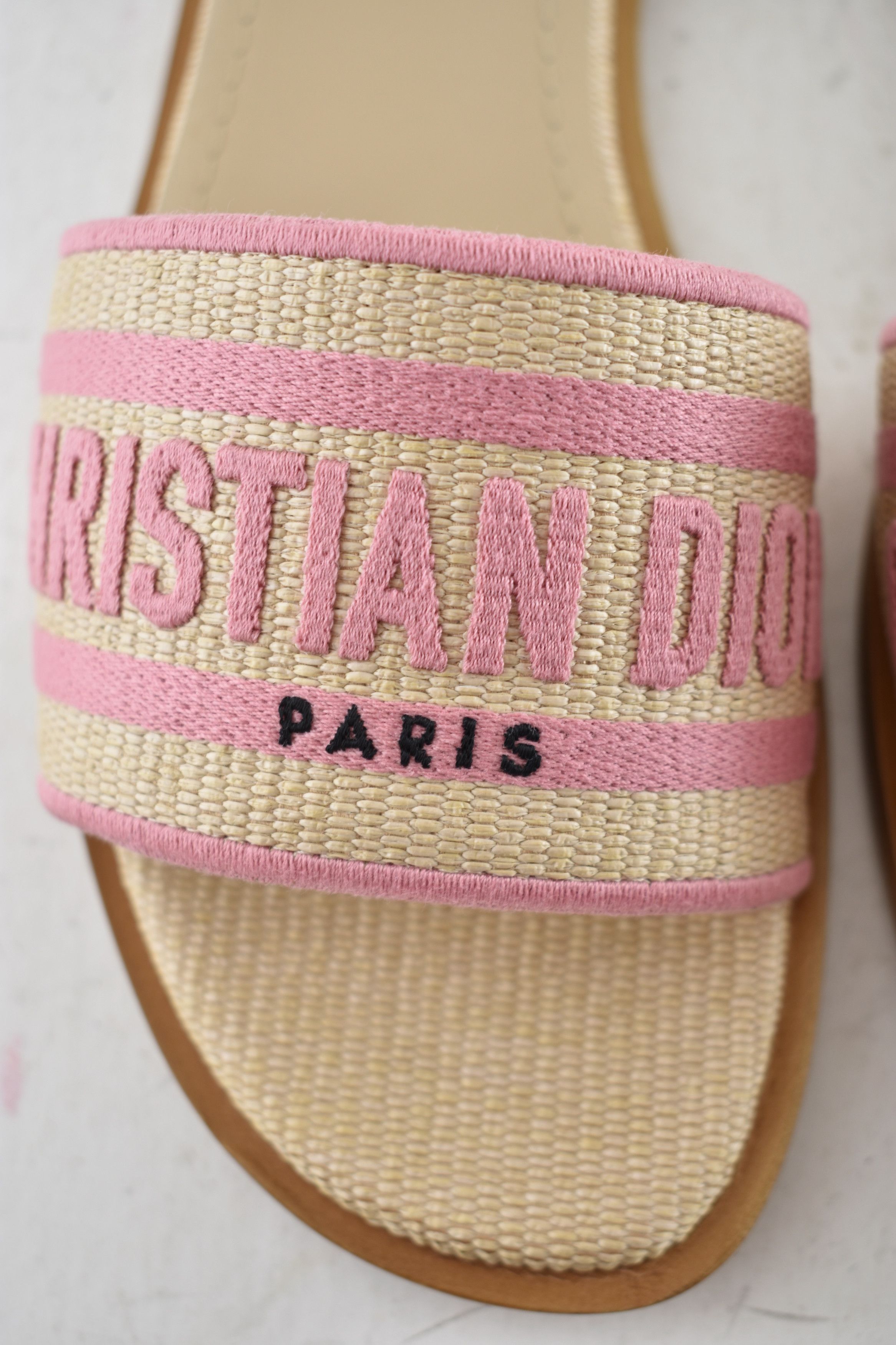 Dior Dior Dway Rose Begonia Raffia Logo Slide Flat Sandal 38.5 Size US 8.5 / IT 38.5 - 8 Thumbnail