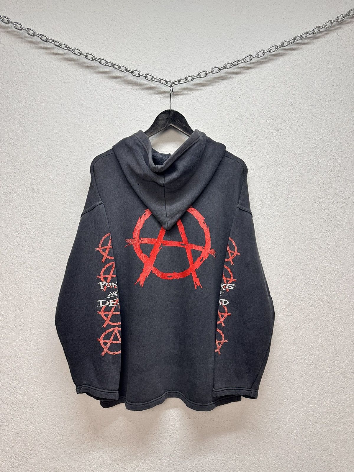 Band Tees Vintage 2000s Anarchy Graphic Pullover Hoodie Men's XL Black Size US L / EU 52-54 / 3 - 8 Thumbnail