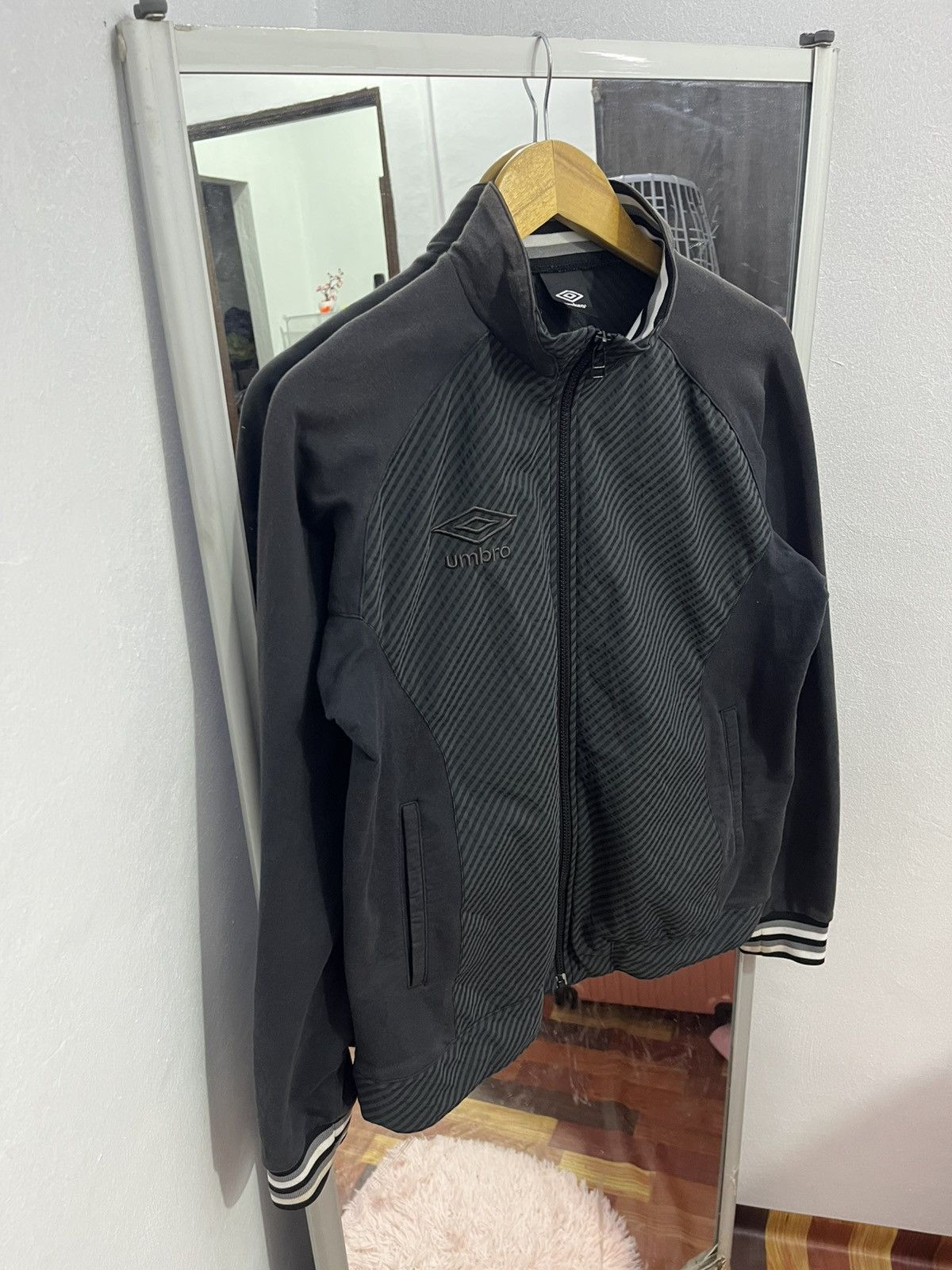 Umbro Umbro Descente Track Jacket Stripe Panel Black Size US M / EU 48-50 / 2 - 2 Thumbnail