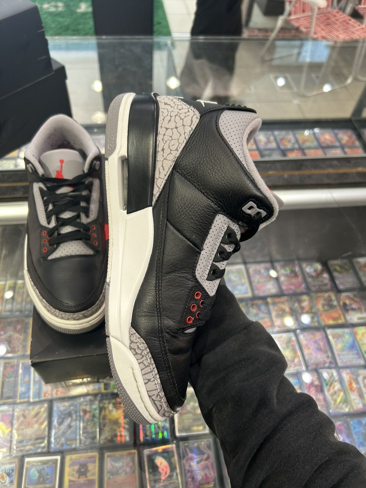 Jordan Brand Jordan 3 Black Cement 2024 Size US 8 / EU 41 - 4 Thumbnail