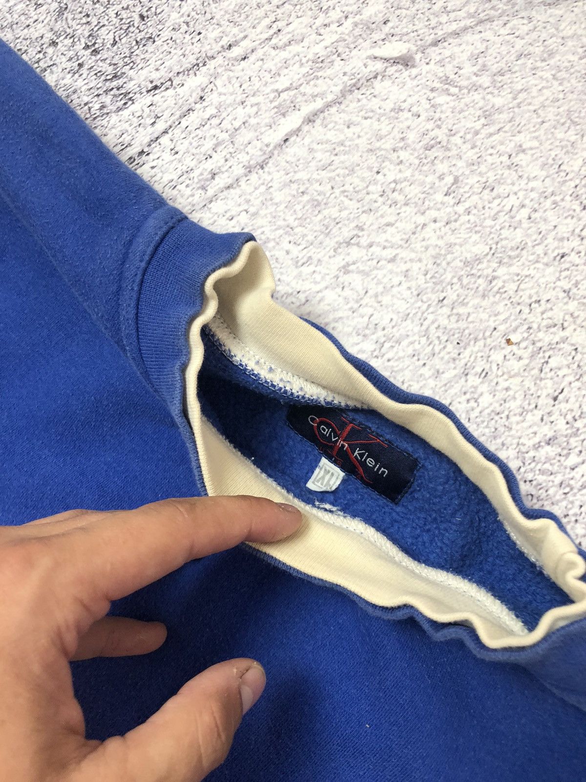Calvin Klein × Vintage Men’s sweater Calvin Klein size Xl y2k retro vintage Size US XL / EU 56 / 4 - 6 Thumbnail