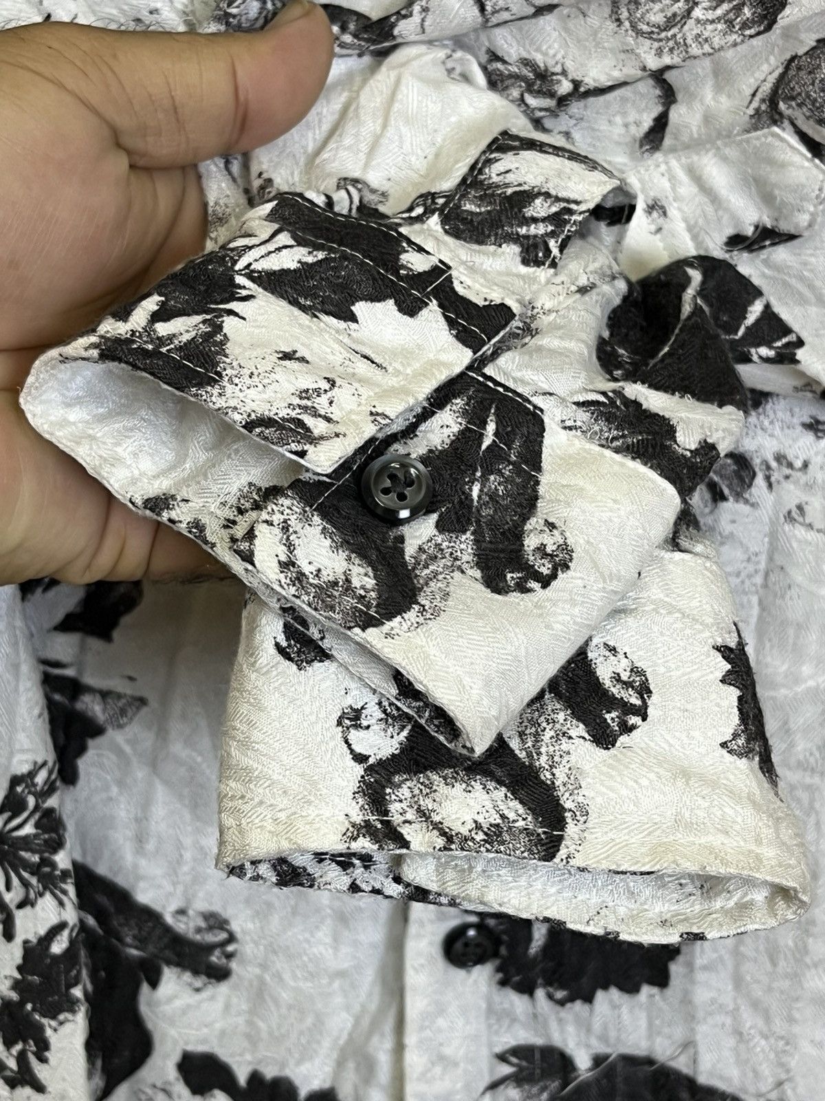 Tornado Mart Iconic🔥Vintage TORNADO MART BLACK ROSE button ups shirts Size US S / EU 44-46 / 1 - 5 Thumbnail