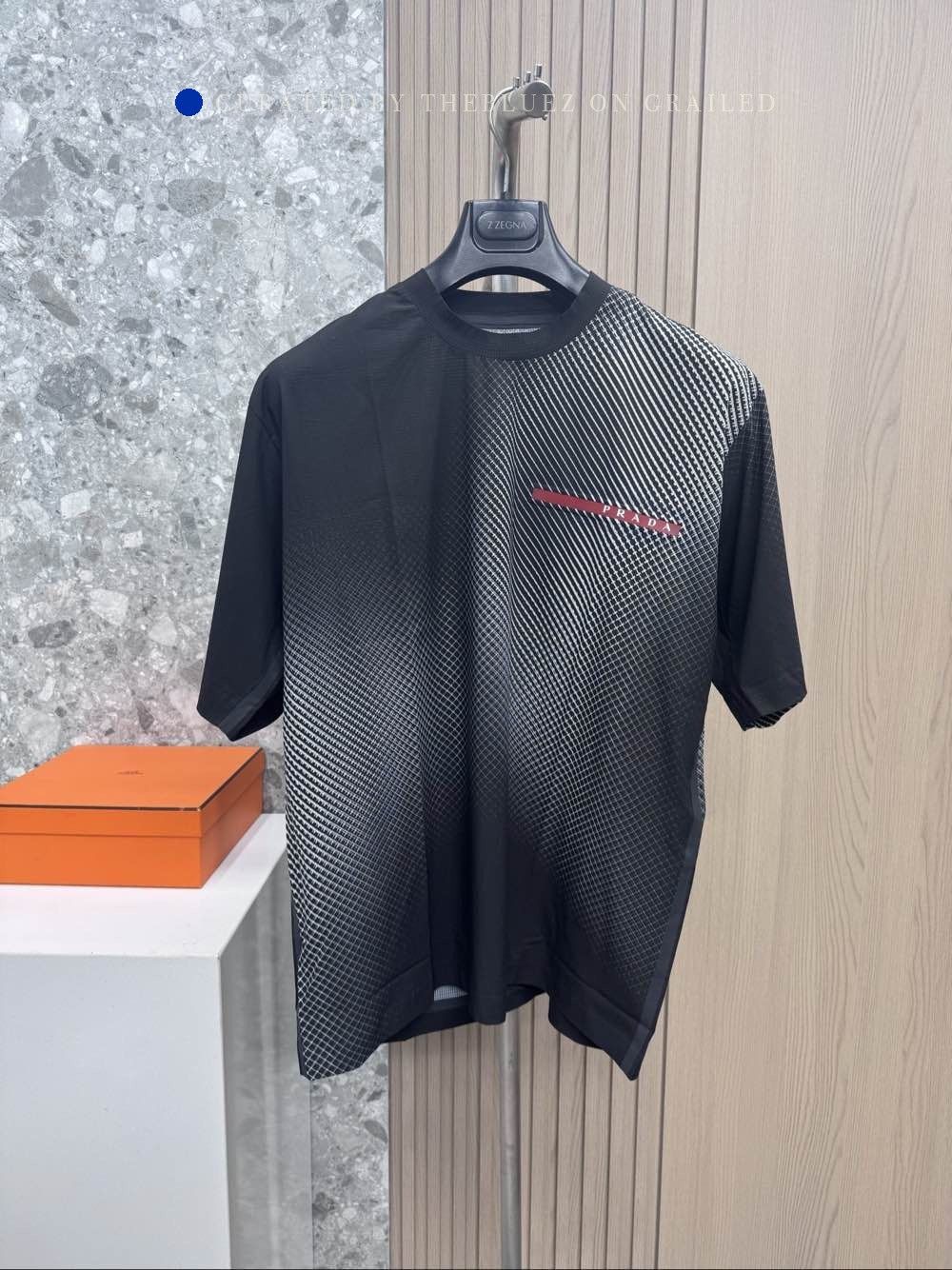 Prada Black Short Sleeve Shirt with Gradient Pattern Size US L / EU 52-54 / 3 - 1 Preview