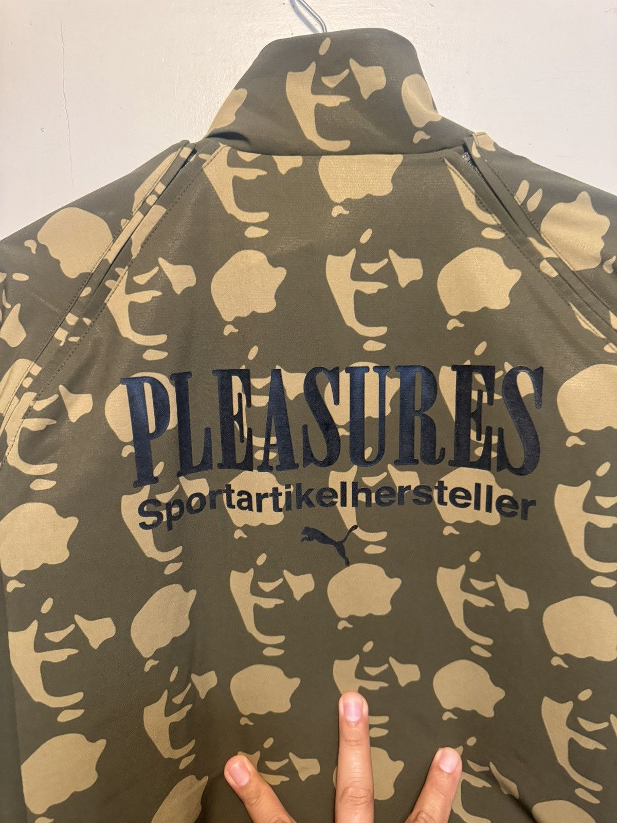 Pleasures × Puma Pleasures x Puma Chocolate Chip jacket L Size US L / EU 52-54 / 3 - 2 Thumbnail