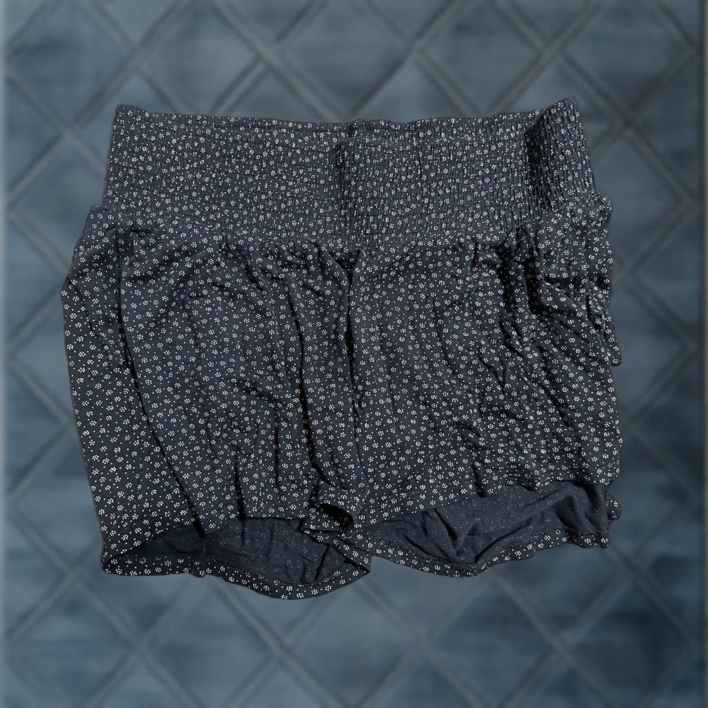 H&M H&M Shorts Pull On Casual Lightweight Small All Over Print Cheetah Blue Women S Regular Waist 26in High Rise Band Style Hot Pants Size 28" / US 6 / IT 42 - 1 Thumbnail