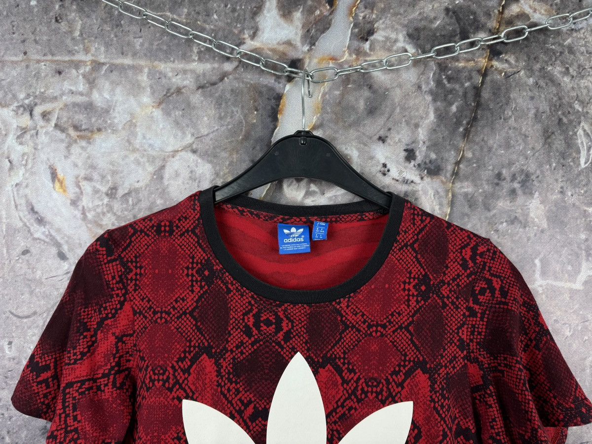 Adidas Adidas Originals Women’s Red Snake Print TShirt Trefoil Logo Size XS / US 0-2 / IT 36-38 - 2 Thumbnail