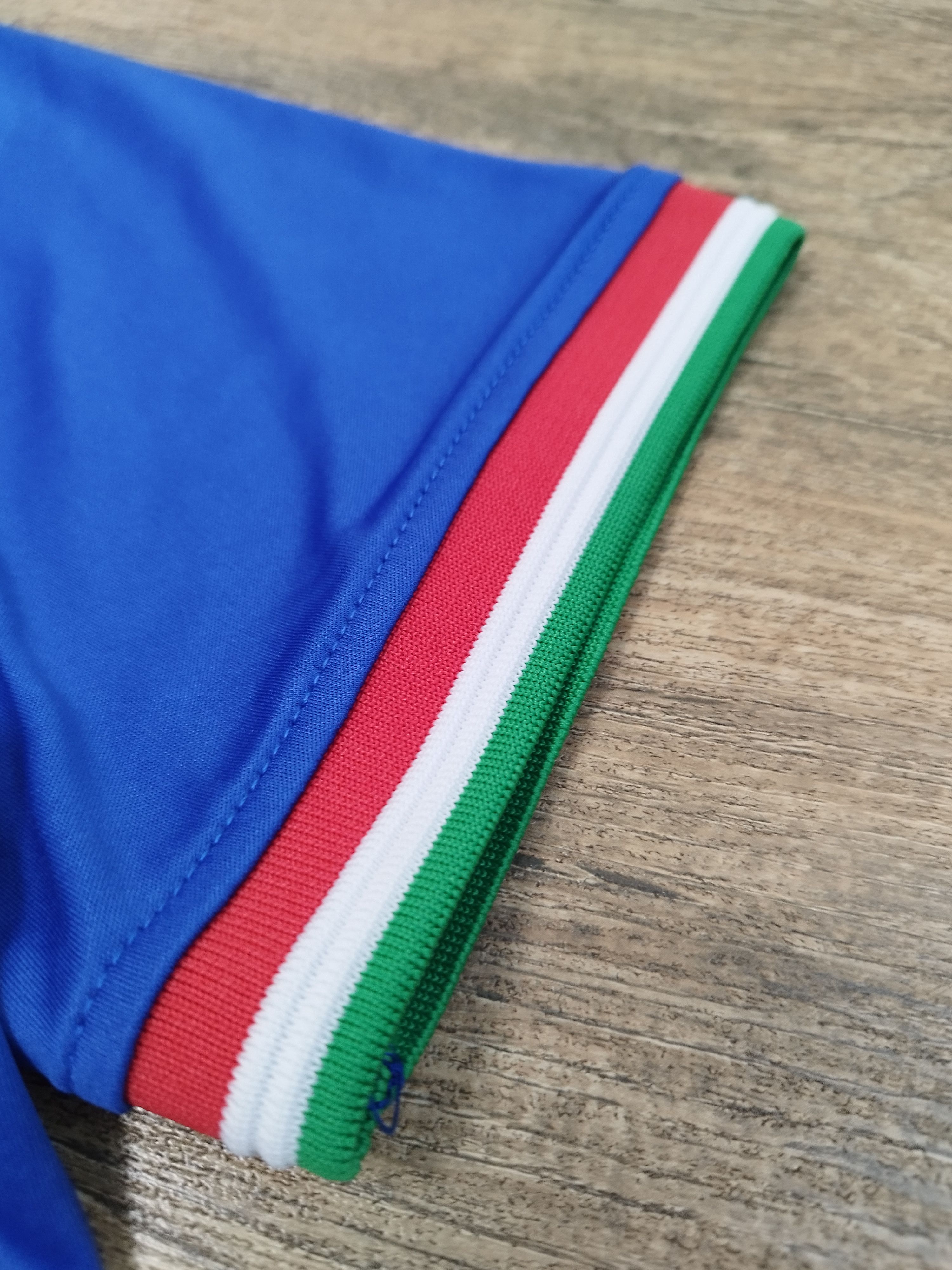 Other Italia Football Jersey Jersey T-Shirt Size M Italy Soccer Size US M / EU 48-50 / 2 - 9 Thumbnail