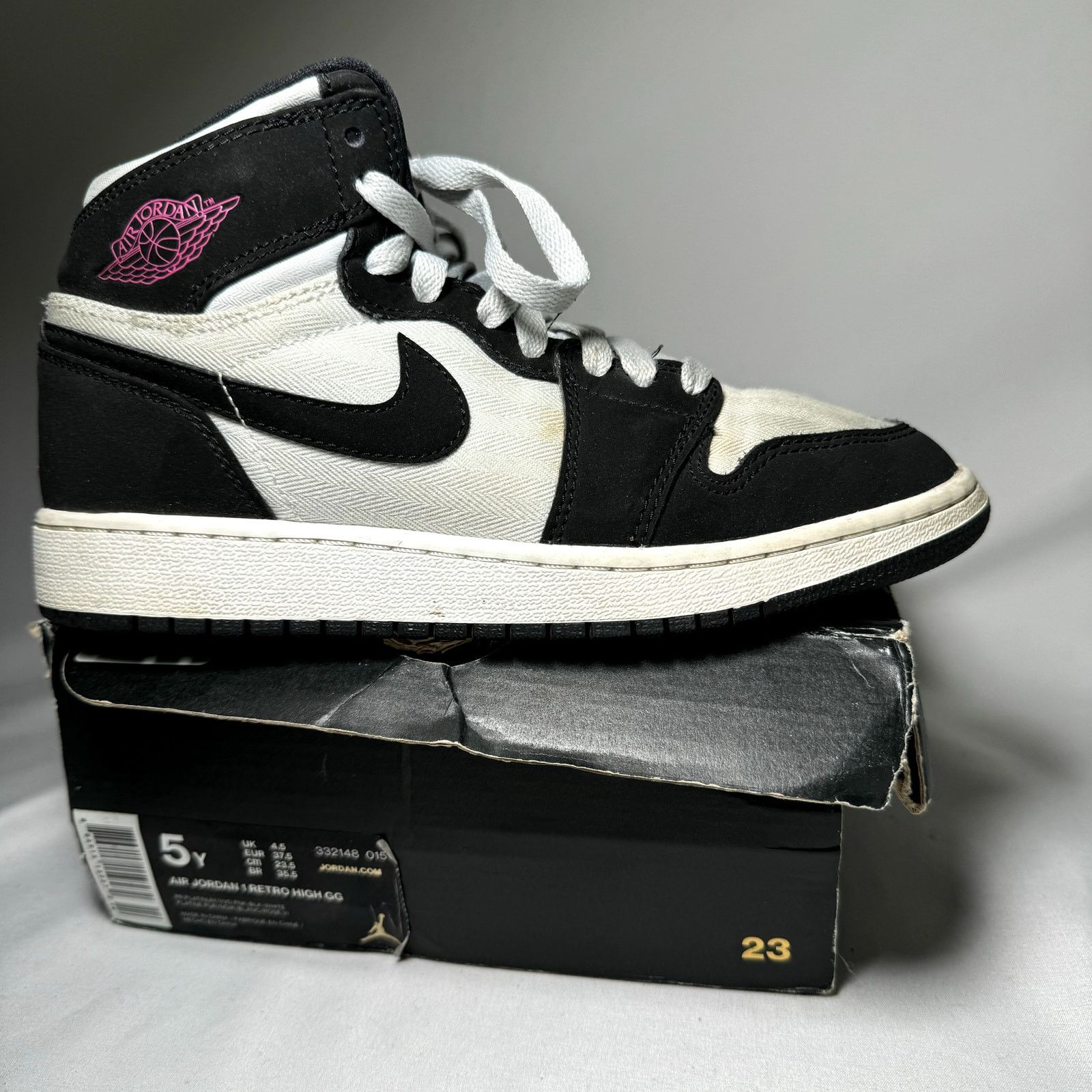 Jordan Brand × Nike Size 5 - Air Jordan 1 Retro High GS Pure Platinum Black Pink Size US 5 / EU 37 - 1 Thumbnail