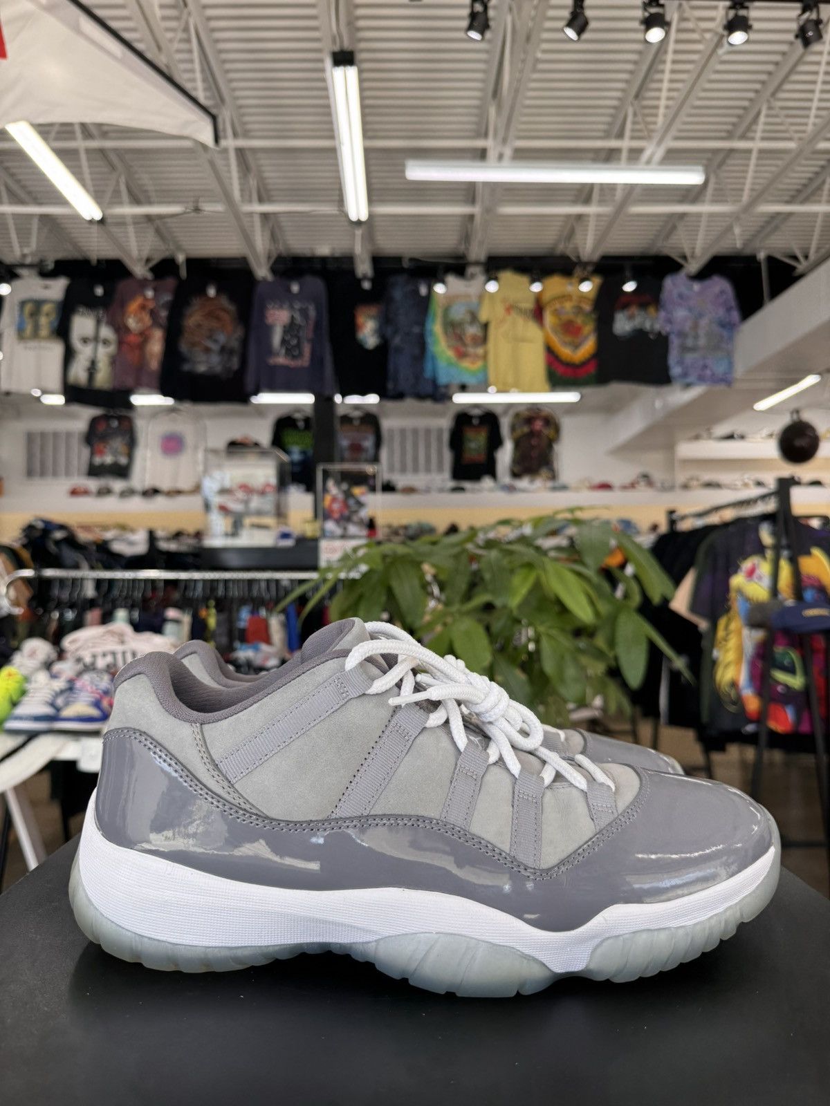 Jordan Brand Air Jordan 11 Low Cool Grey Size 11.5 (2018) Size US 11.5 / EU 44-45 - 6 Thumbnail
