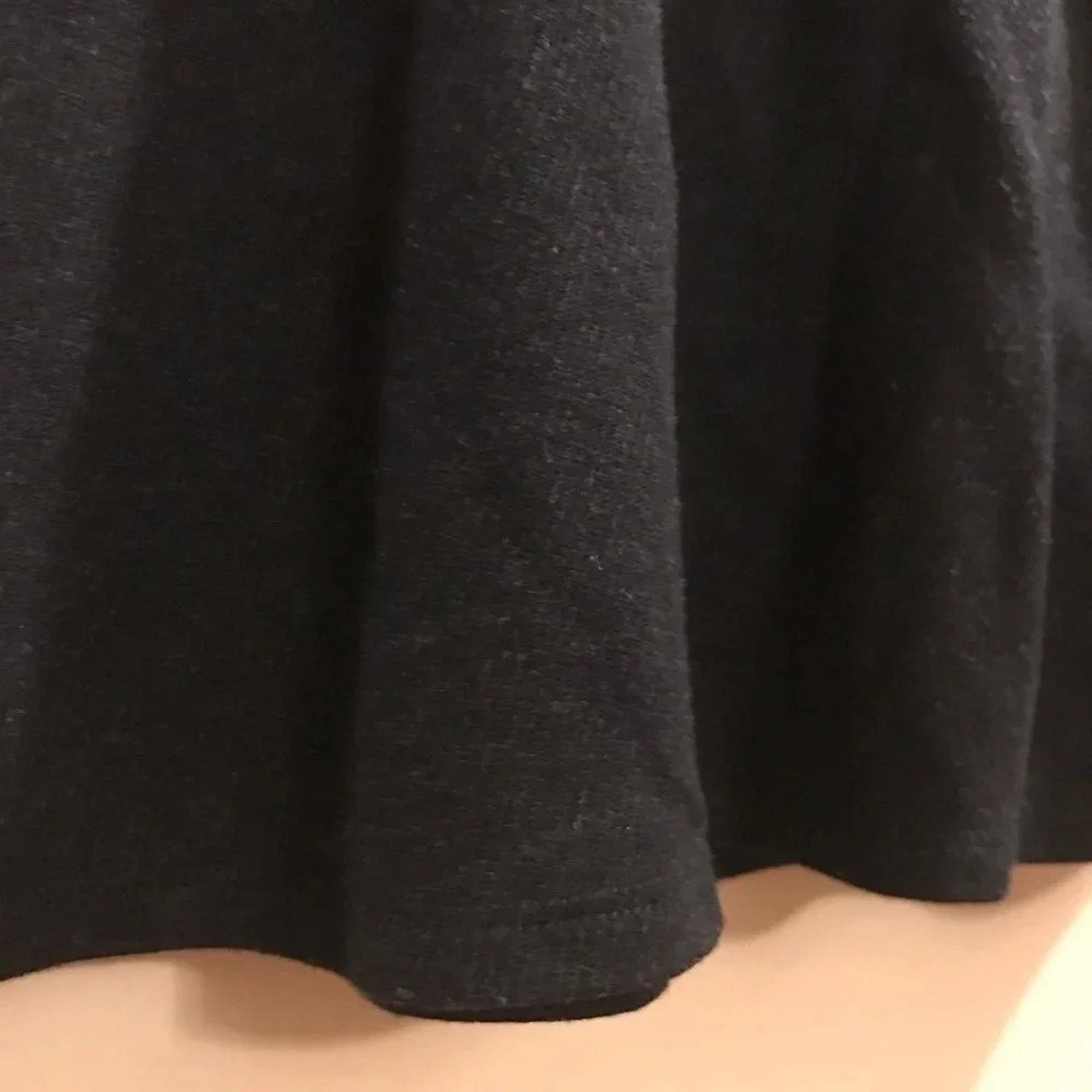 Athleta Athleta Flared Skirt Black Back Pocket Size 27" / US 4 / IT 40 - 4 Thumbnail