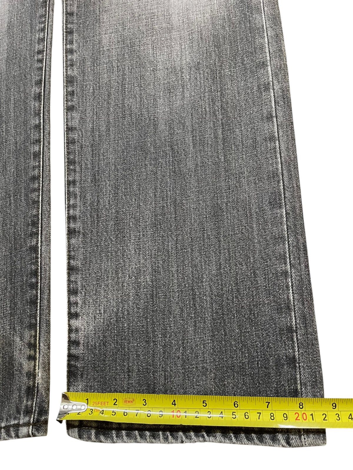 Uniqlo Vintage Japanese Uniqlo Faded Wash Distressed Loose Jeans Size US 34 / EU 50 - 16 Thumbnail