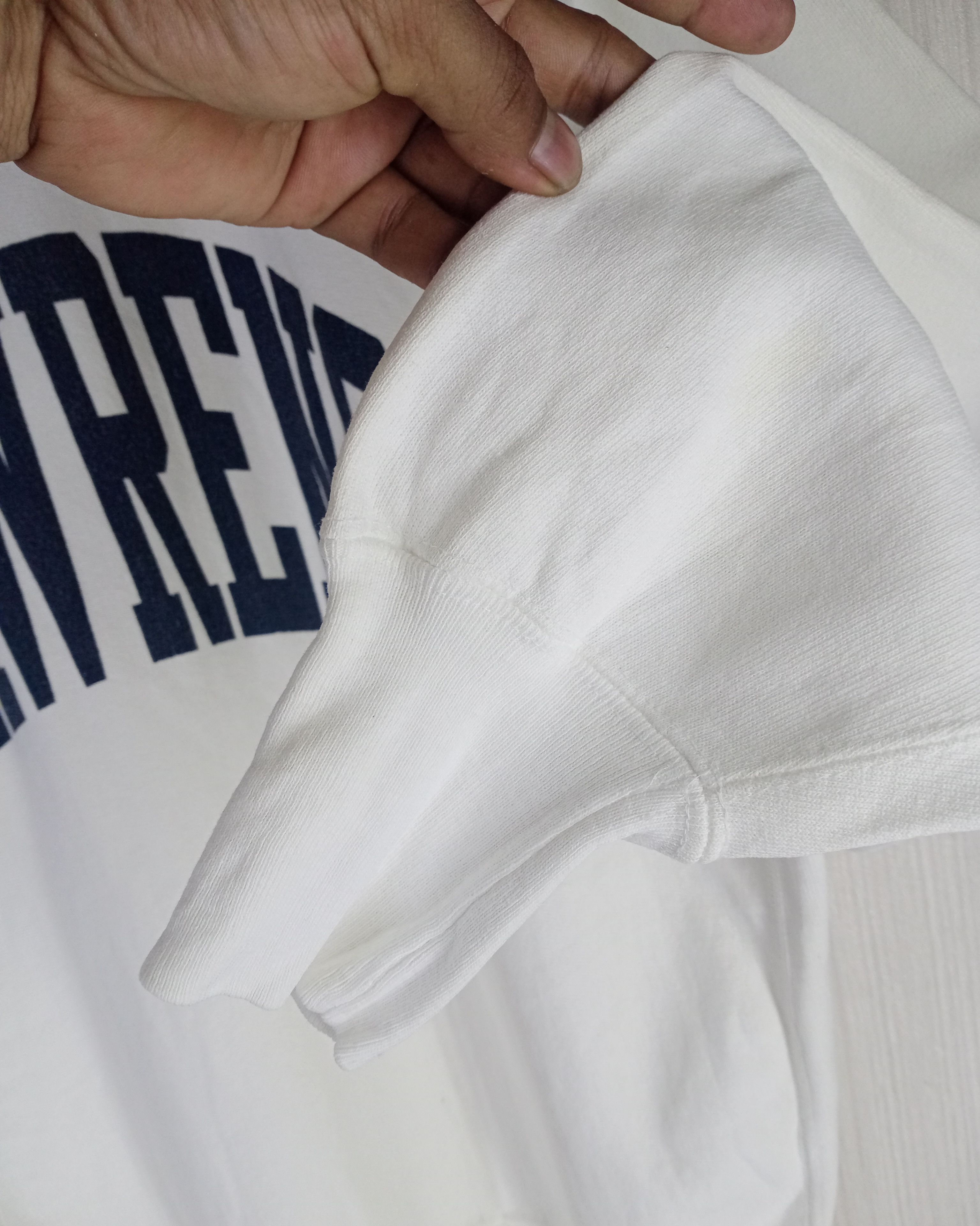 Champion Rare Vintage 90s Champion Reverse Weave Lawrence Sweatshirt Size US L / EU 52-54 / 3 - 5 Thumbnail