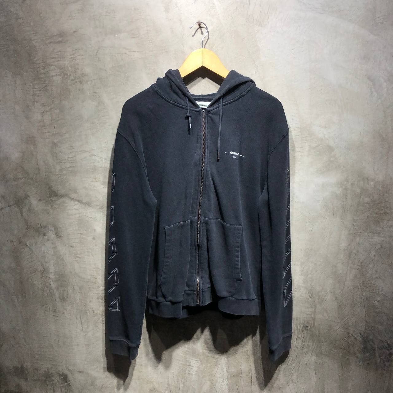Off-White Off-White 3D stencil arrows zip-up hoodie Size US L / EU 52-54 / 3 - 8 Thumbnail