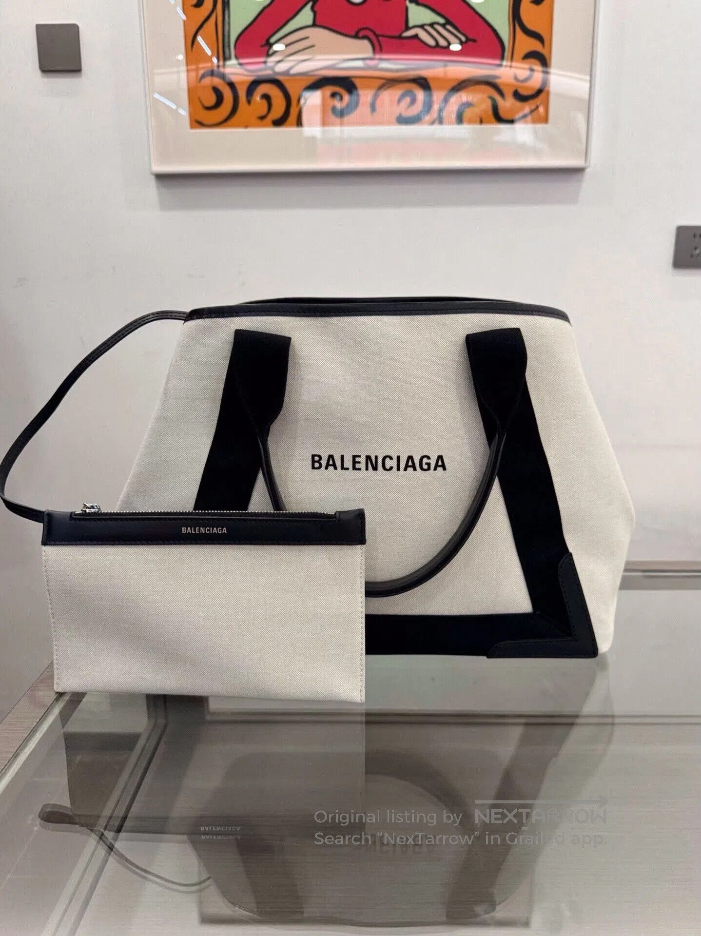Balenciaga Balenciaga Navy Beige Canvas Leather Tote. Size ONE SIZE - 1 Thumbnail