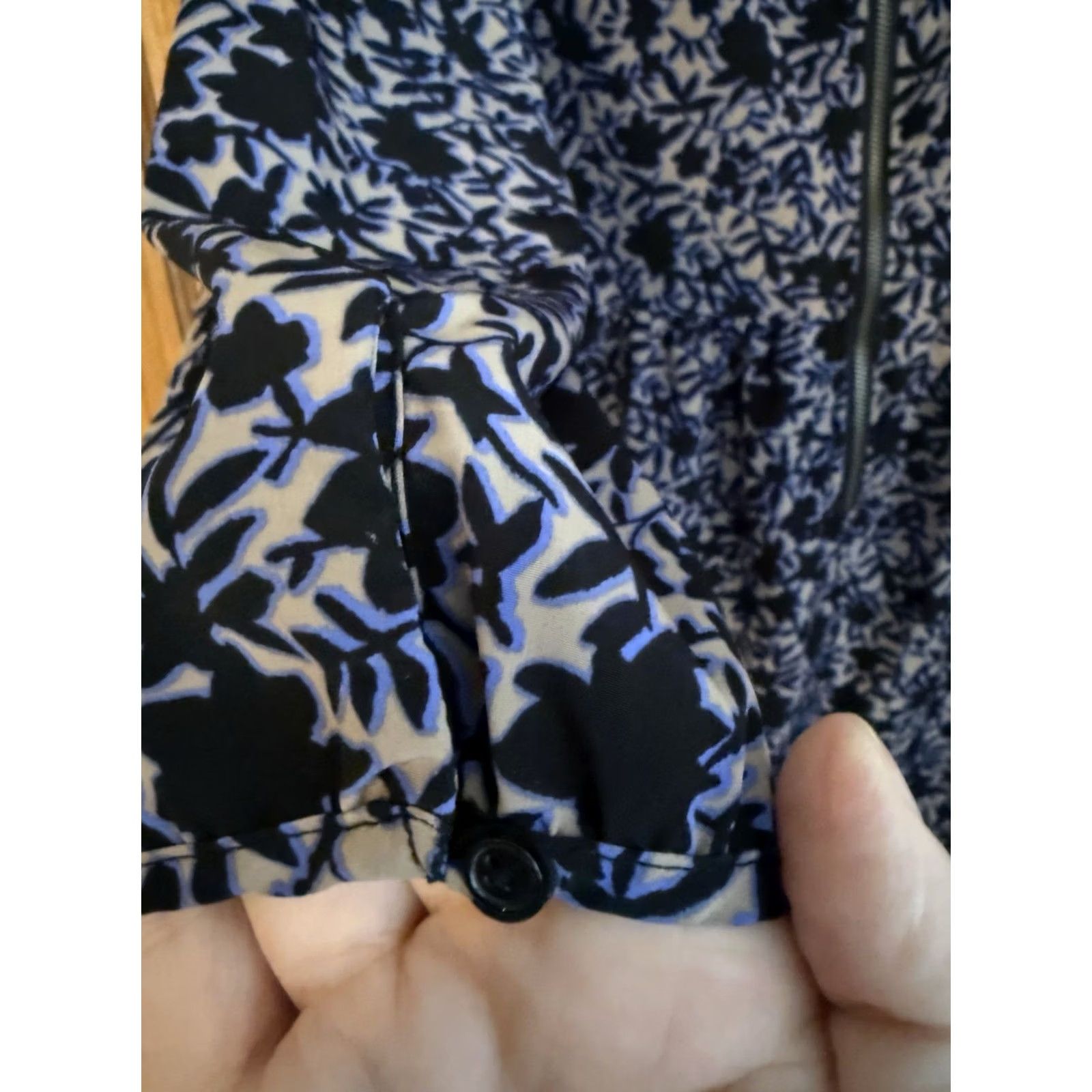 Old Navy Old Navy Women's XL Blue Floral Blouse Flowy Spring Summer Cottage Feminine Dainty Size XL / US 12-14 / IT 48-50 - 6 Thumbnail