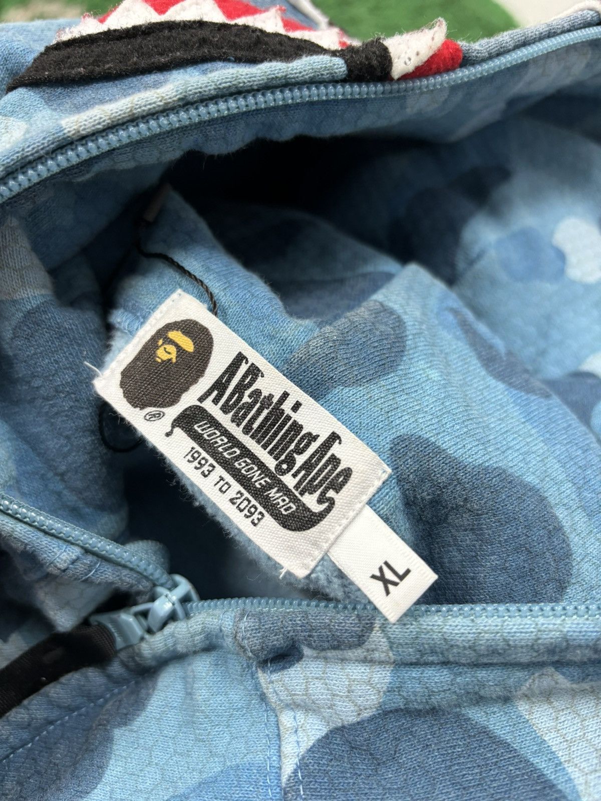 Bape Honeycomb Camo Shark Full Zip Hoodie Size US XL / EU 56 / 4 - 2 Thumbnail